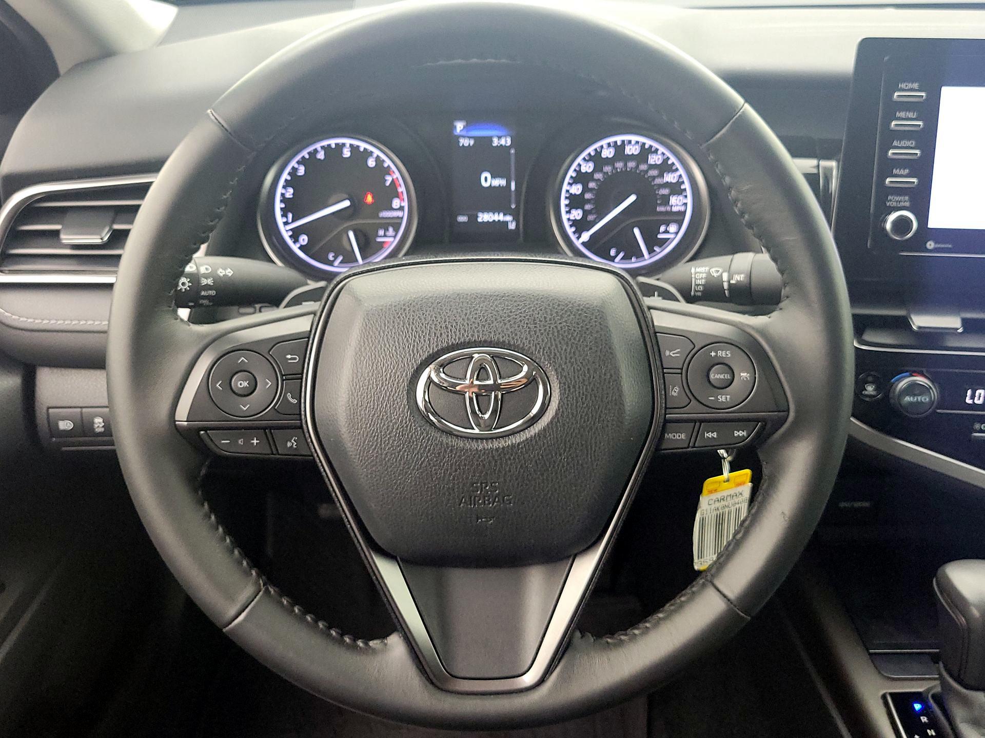 Thumbnail: 2022 Toyota Camry - 10