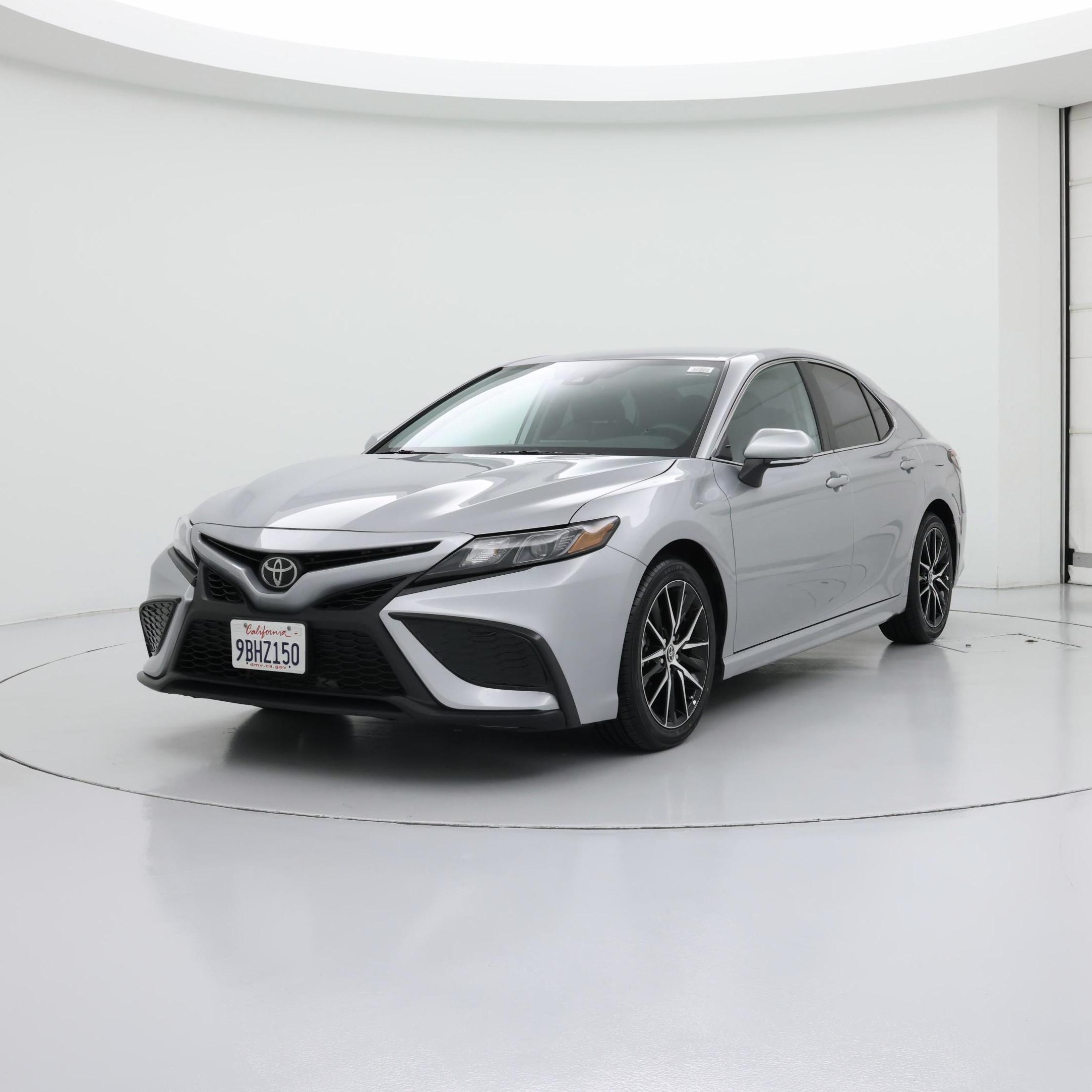 Thumbnail: 2022 Toyota Camry - 4