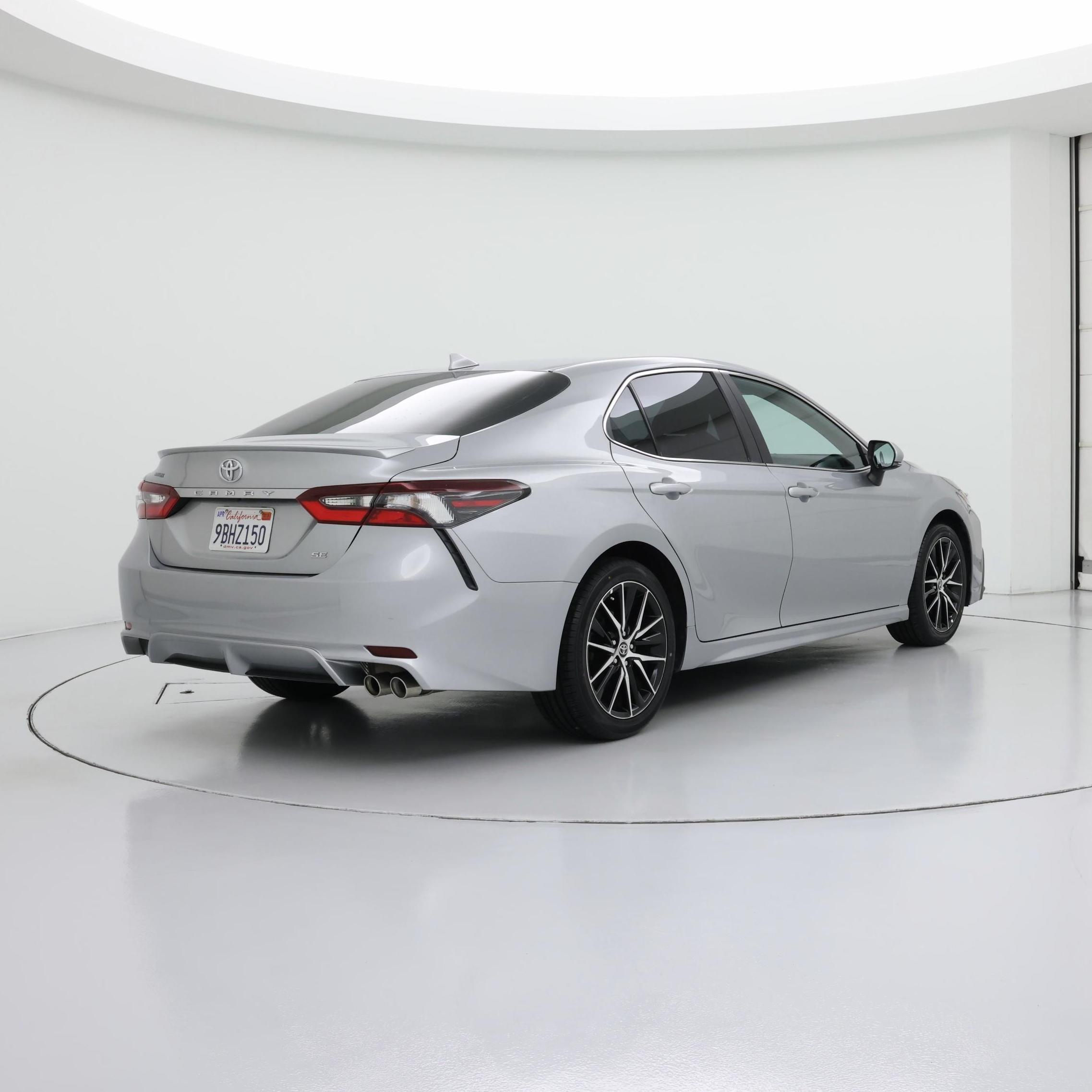 Thumbnail: 2022 Toyota Camry - 8