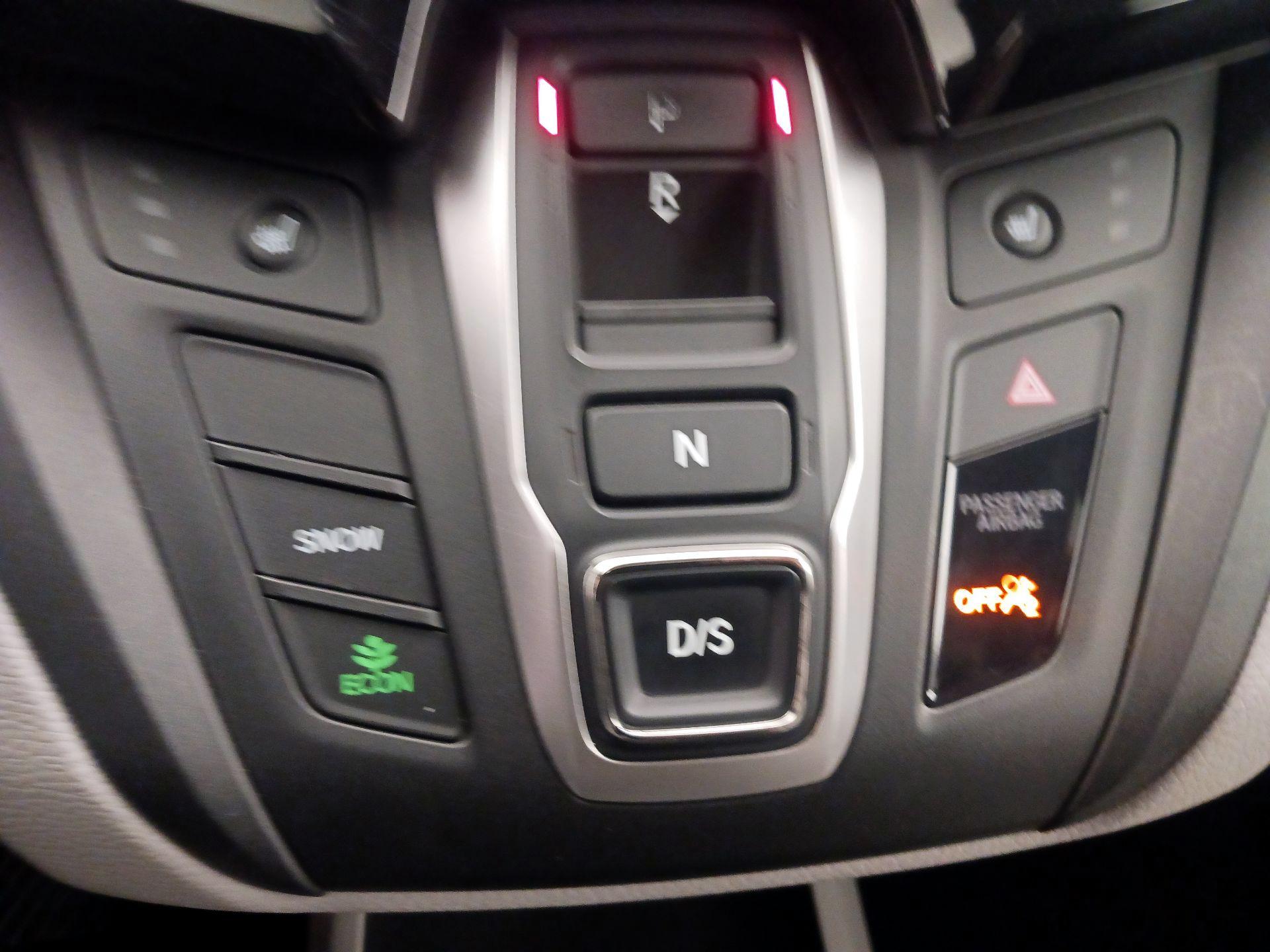 Thumbnail: 2018 Honda Odyssey - 17