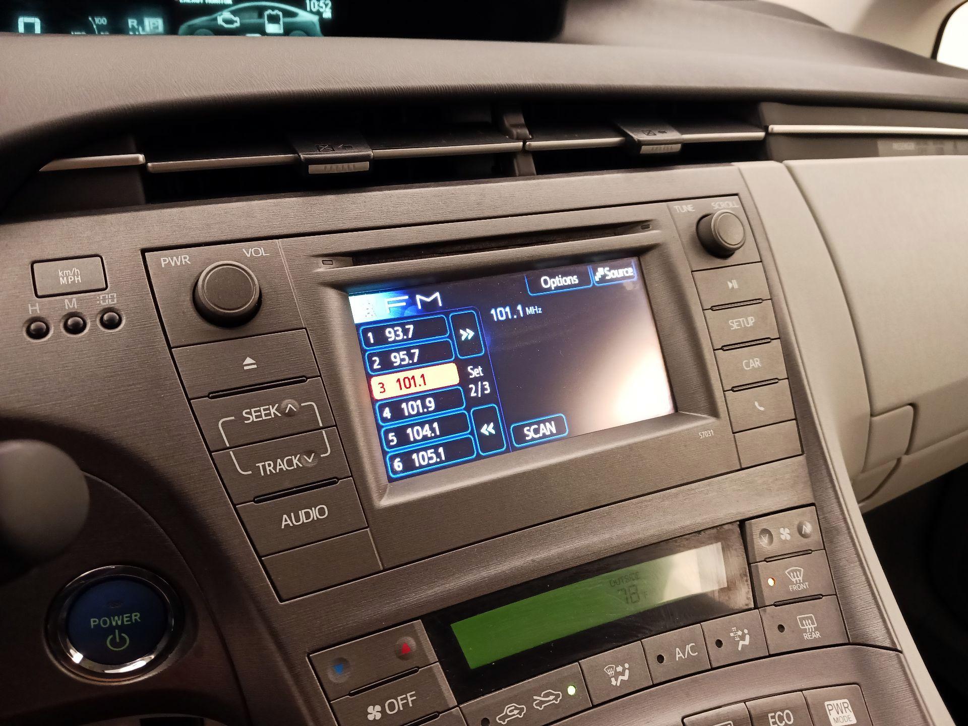 Thumbnail: 2015 Toyota Prius - 15