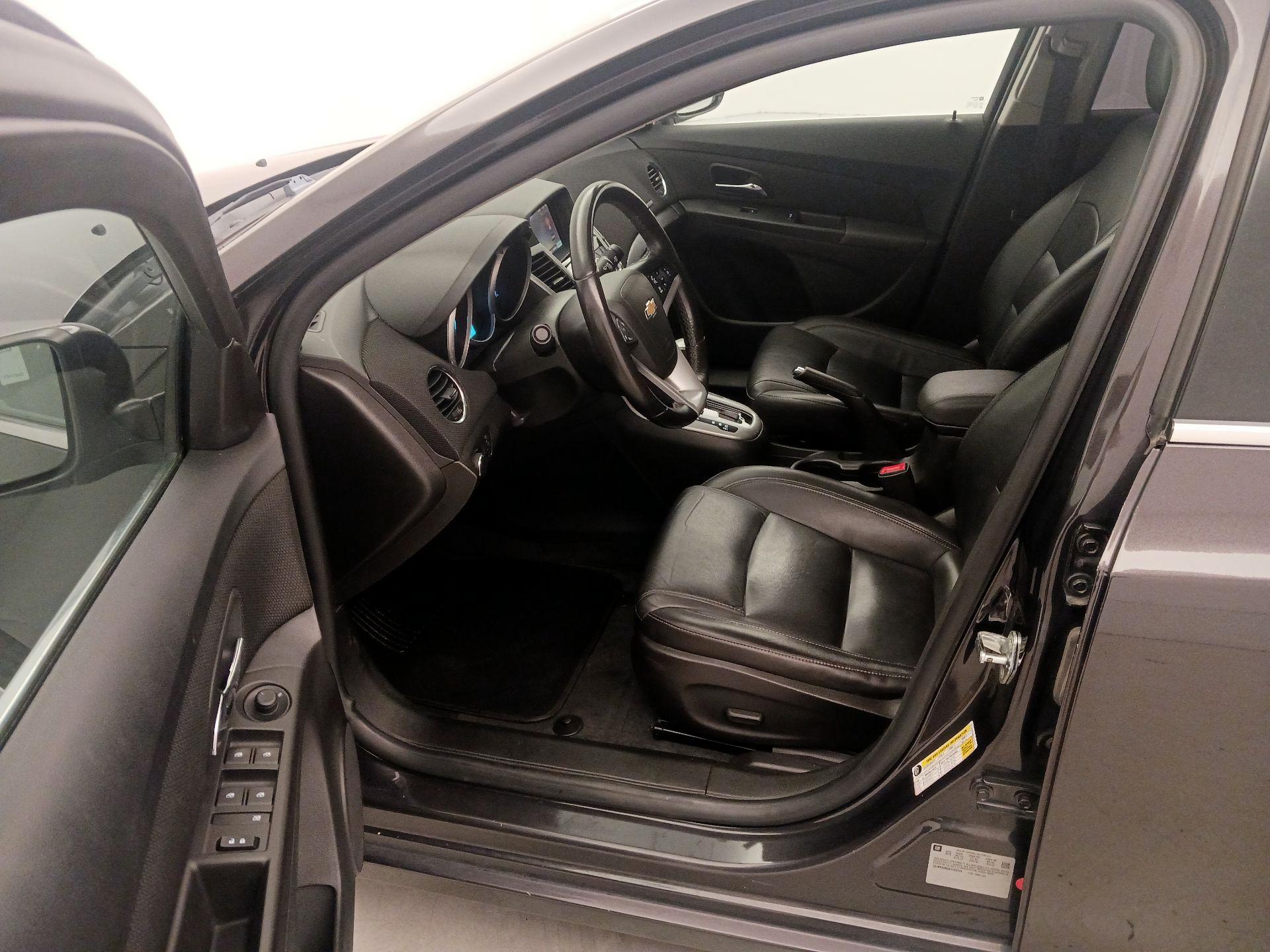Thumbnail: 2016 Chevrolet Cruze - 11