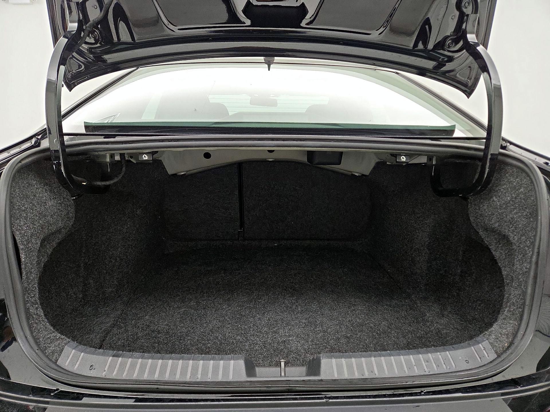 Thumbnail: 2019 Volkswagen Jetta - 17
