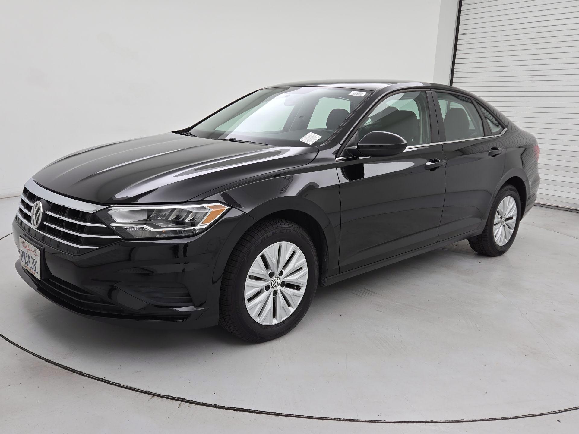 Thumbnail: 2019 Volkswagen Jetta - 3