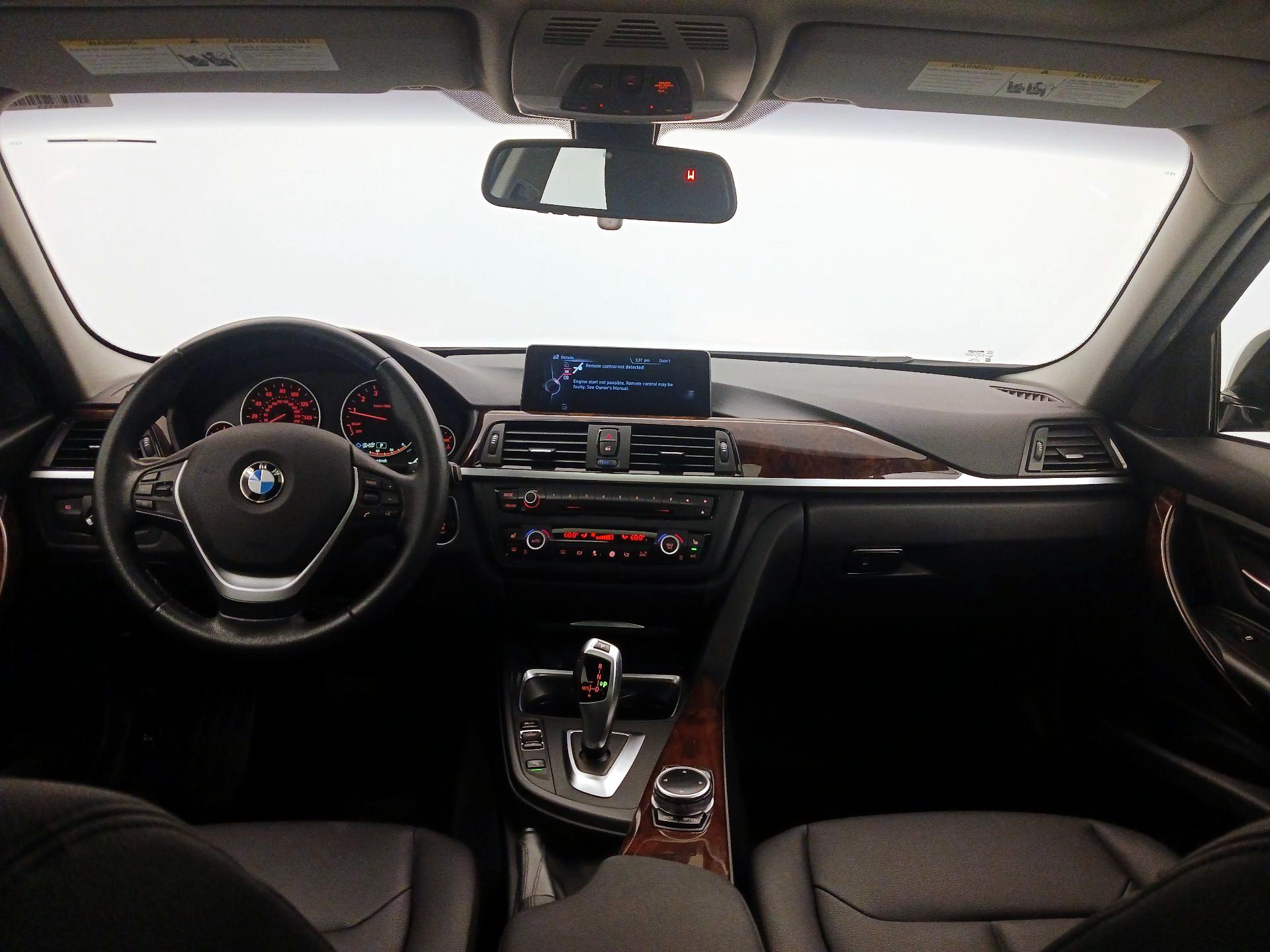 Thumbnail: 2015 BMW 3 Series - 9