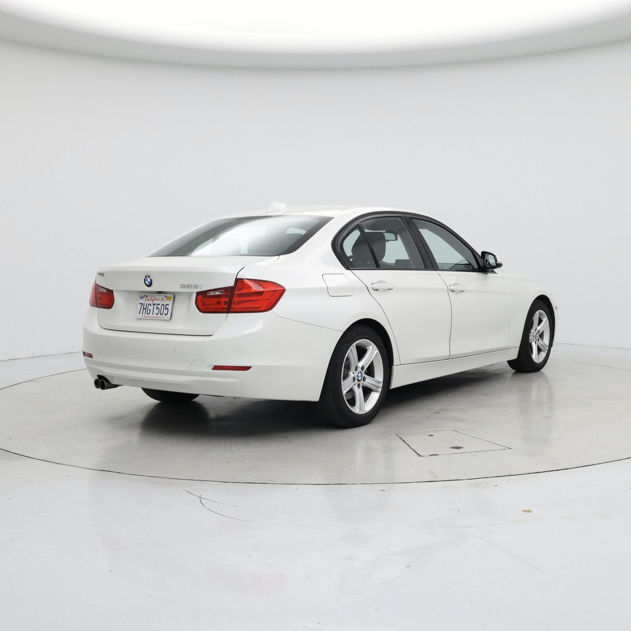 Thumbnail: 2015 BMW 3 Series - 8