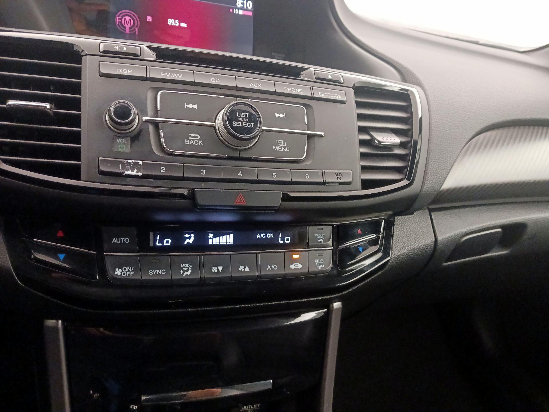 Thumbnail: 2016 Honda Accord - 16