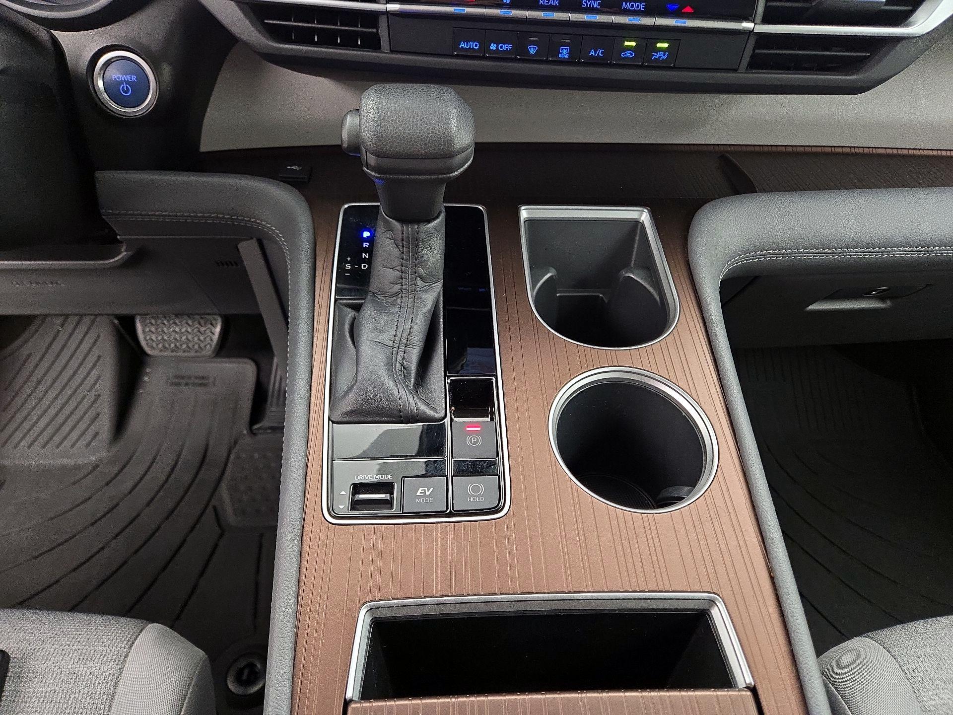 Thumbnail: 2021 Toyota Sienna - 15