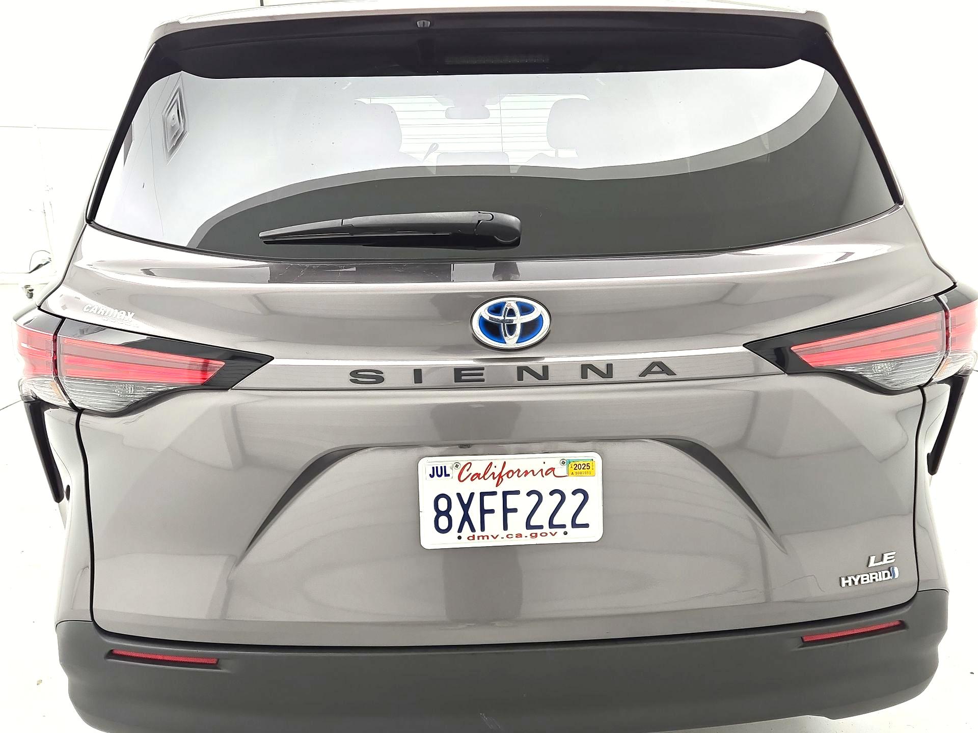 Thumbnail: 2021 Toyota Sienna - 6