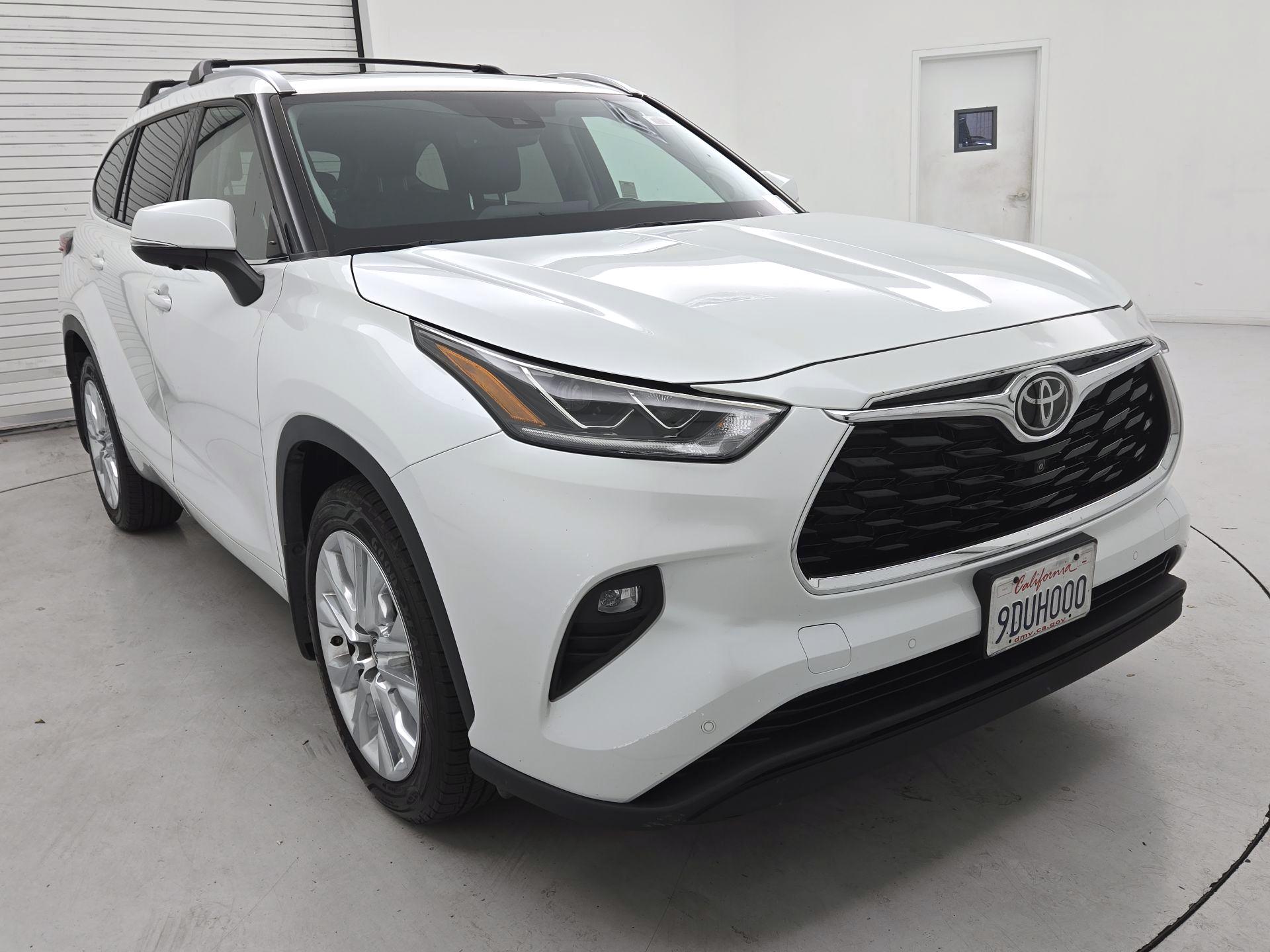 Thumbnail: 2023 Toyota Highlander - 1