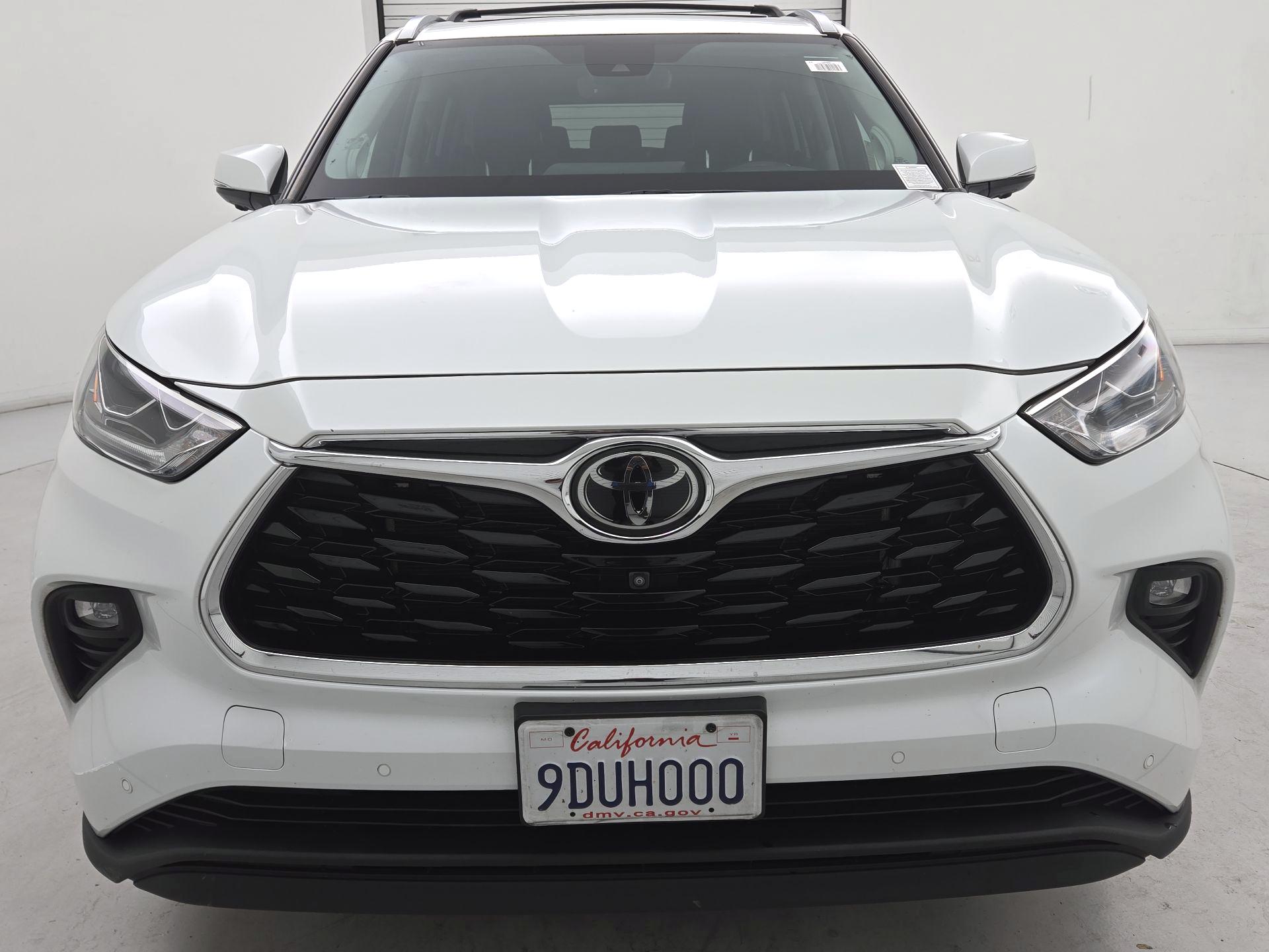 Thumbnail: 2023 Toyota Highlander - 2