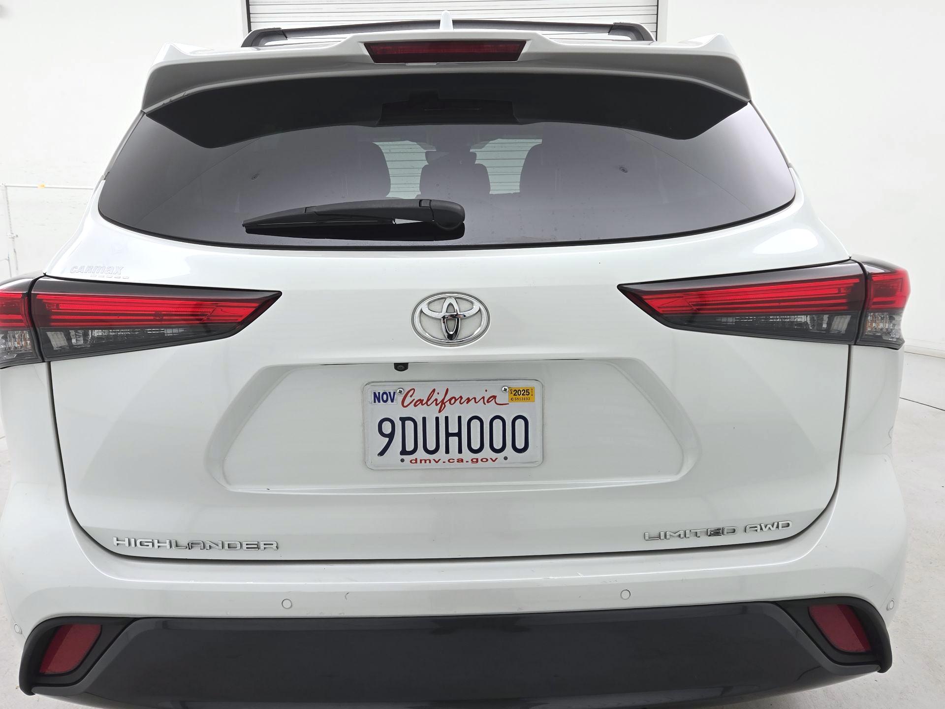 Thumbnail: 2023 Toyota Highlander - 6