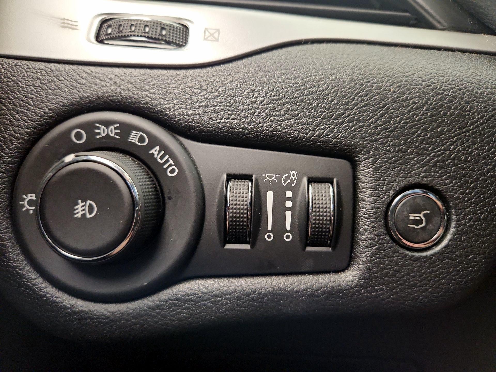 Thumbnail: 2014 Jeep Cherokee - 13