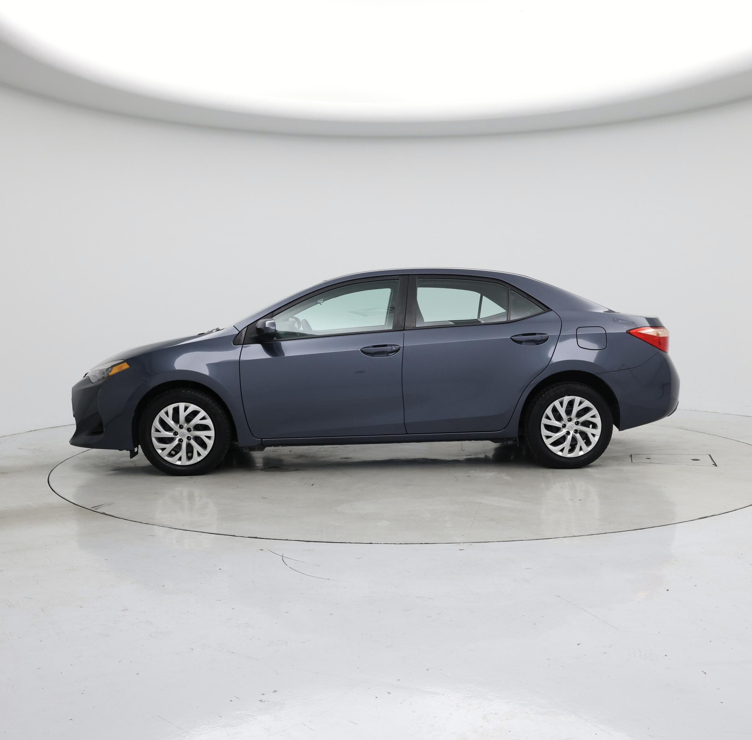 Thumbnail: 2019 Toyota Corolla - 3