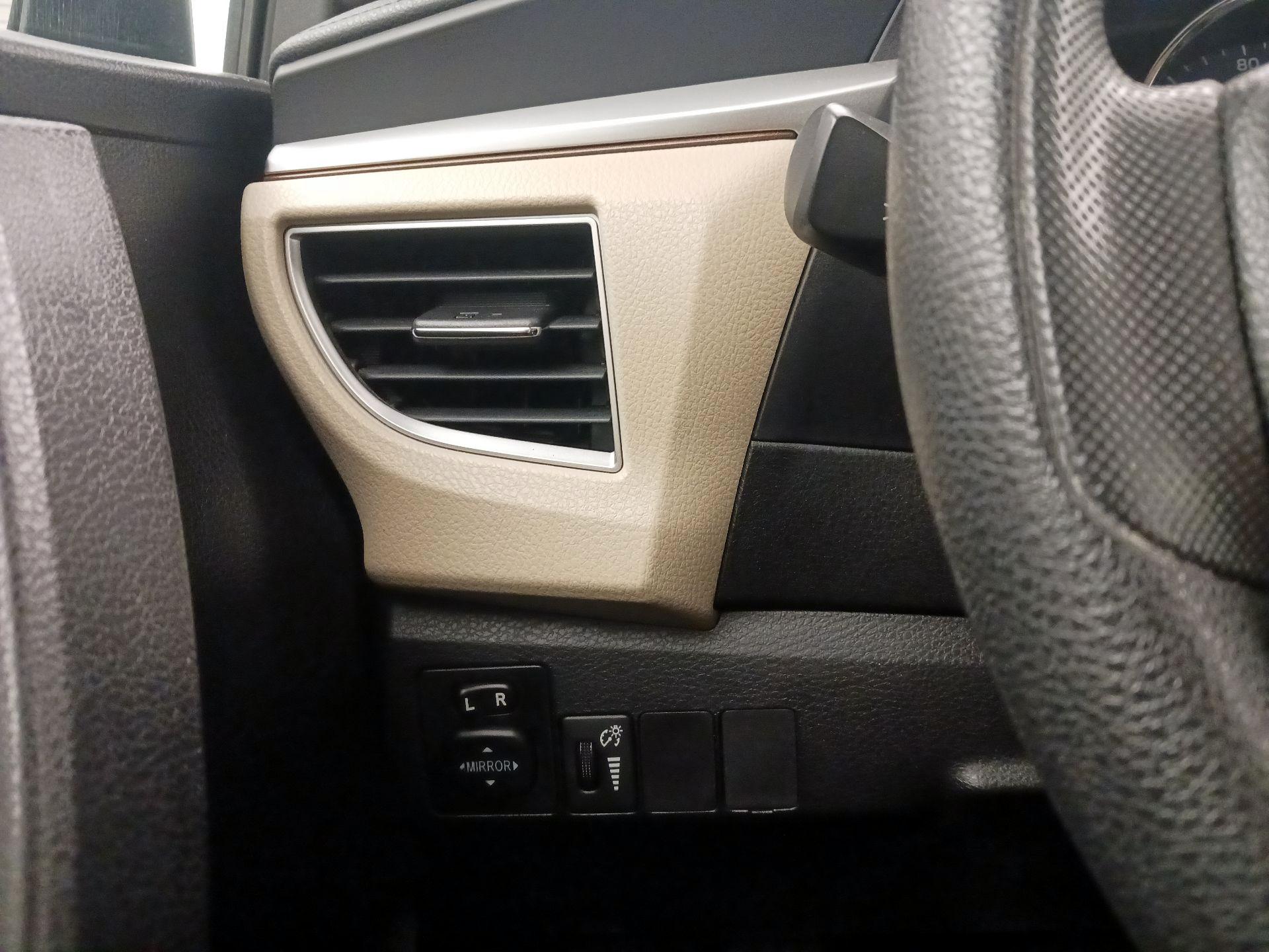 Thumbnail: 2014 Toyota Corolla - 13