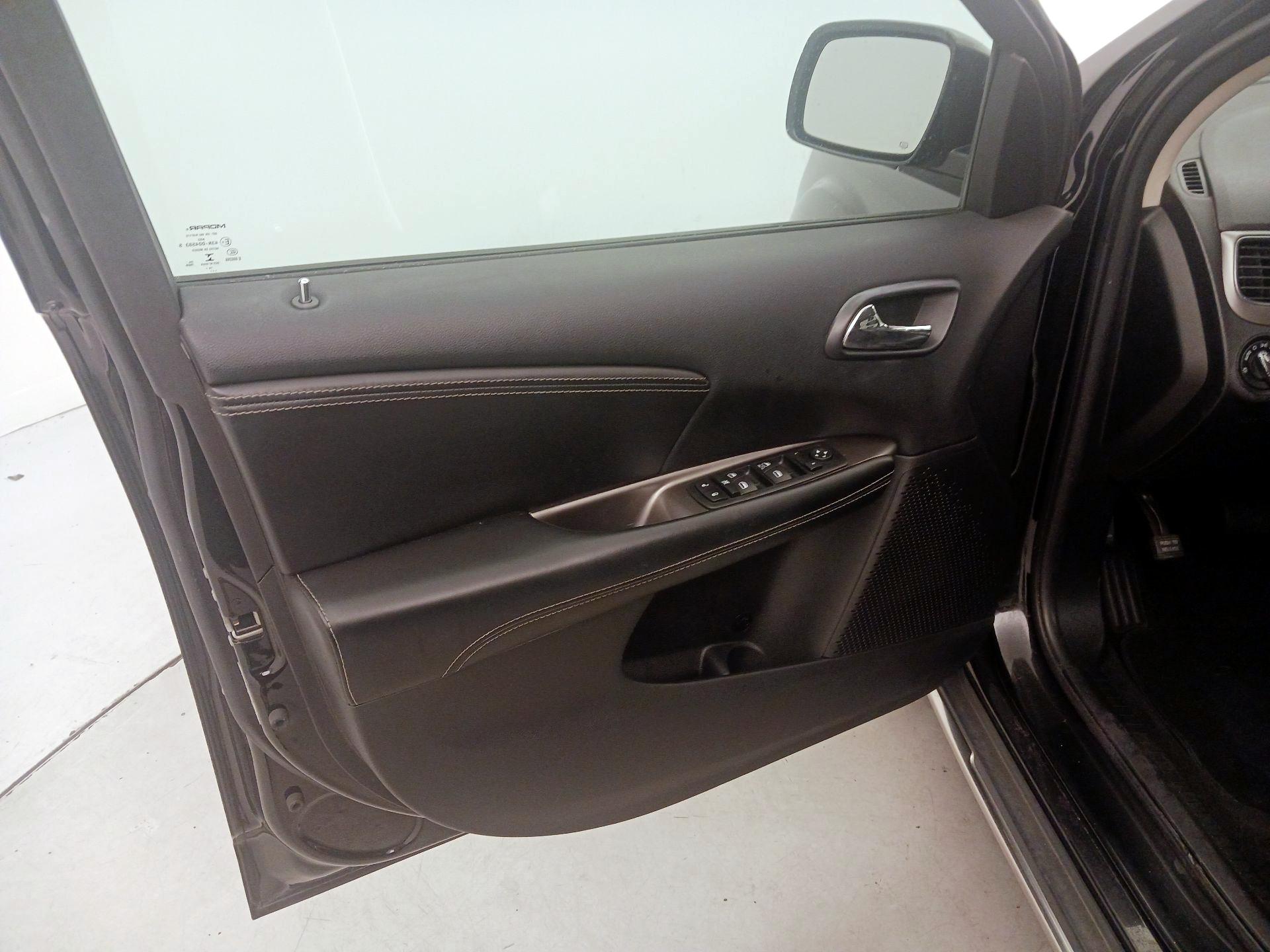 Thumbnail: 2015 Dodge Journey - 12