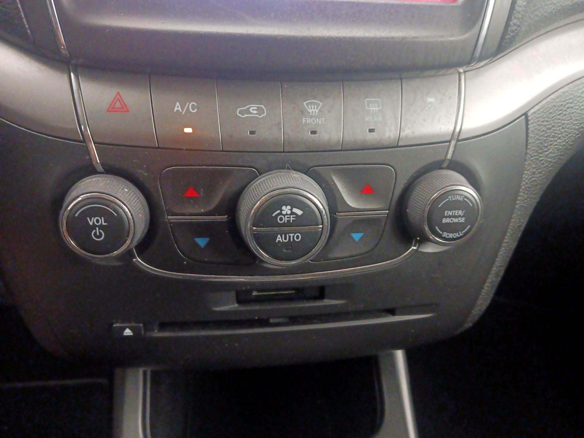 Thumbnail: 2015 Dodge Journey - 17