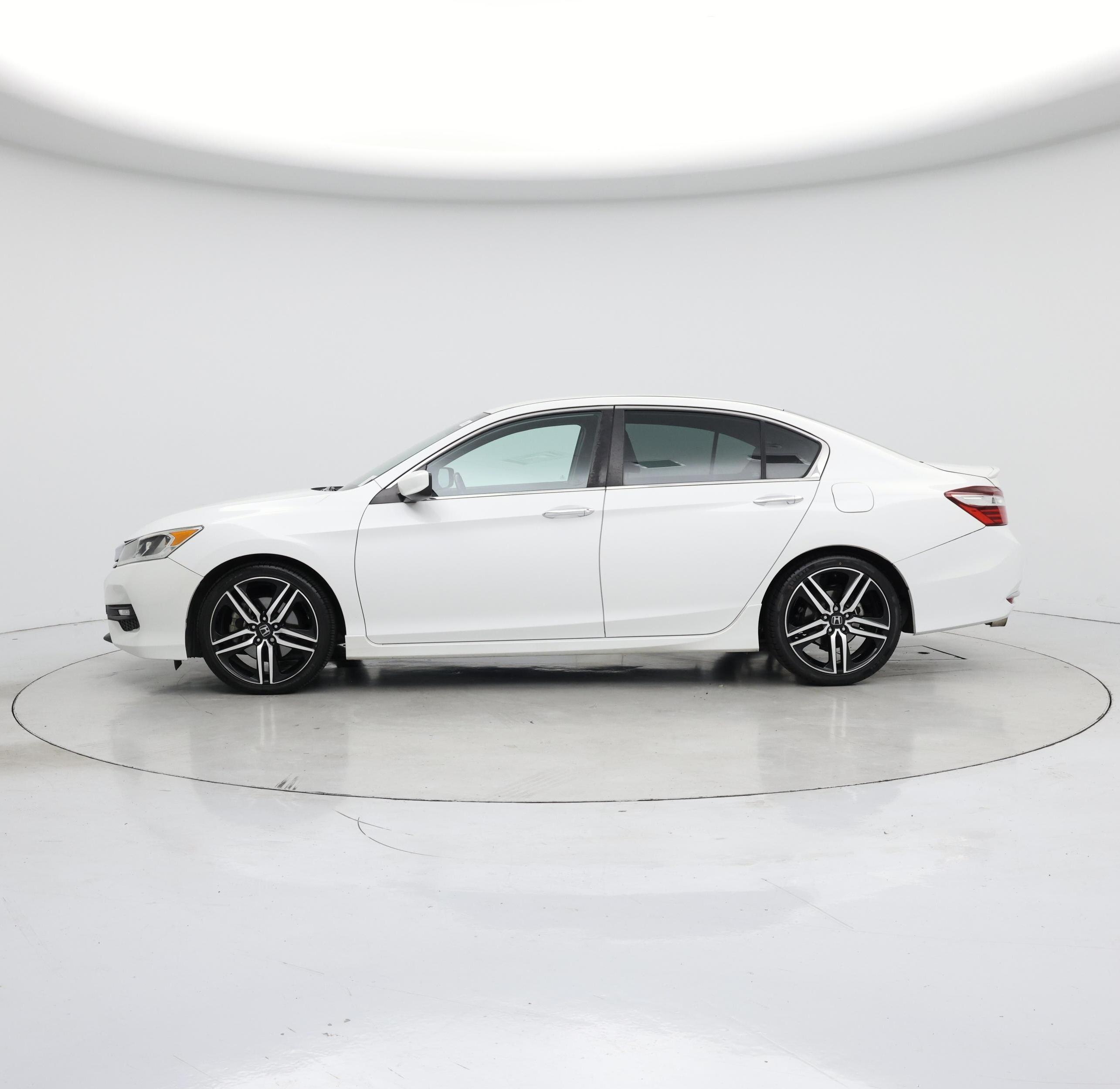 Thumbnail: 2017 Honda Accord - 3