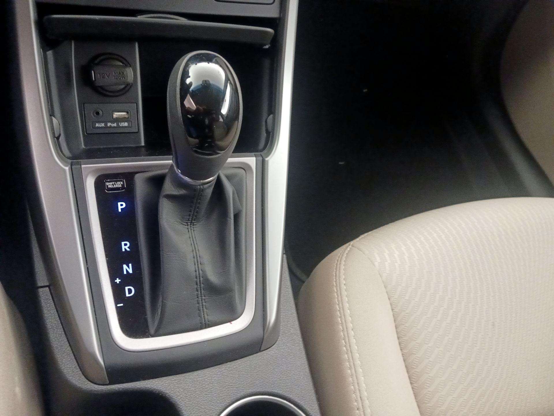 Thumbnail: 2014 Hyundai Elantra - 16