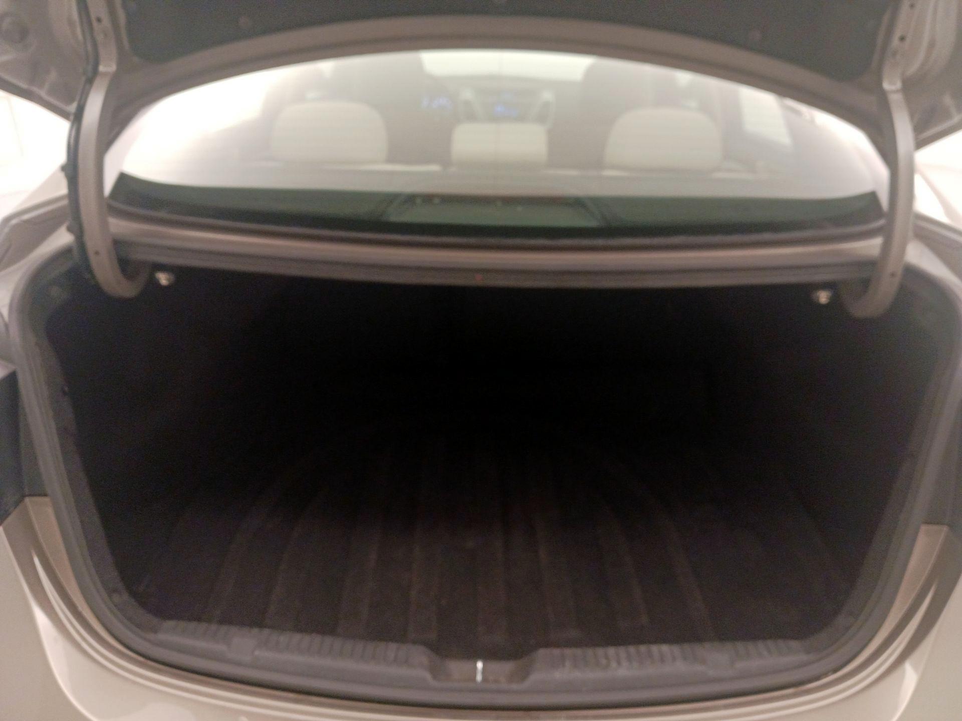 Thumbnail: 2014 Hyundai Elantra - 19