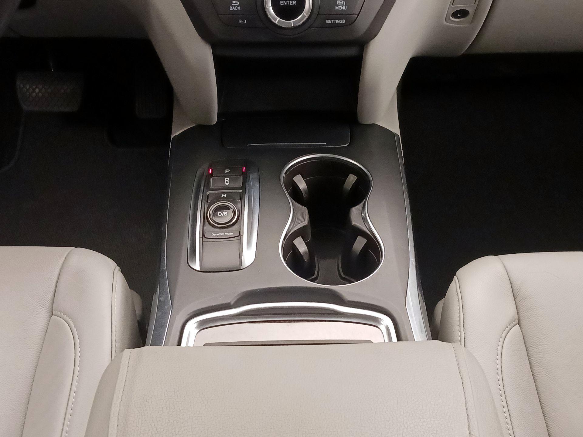 Thumbnail: 2017 Acura MDX - 18