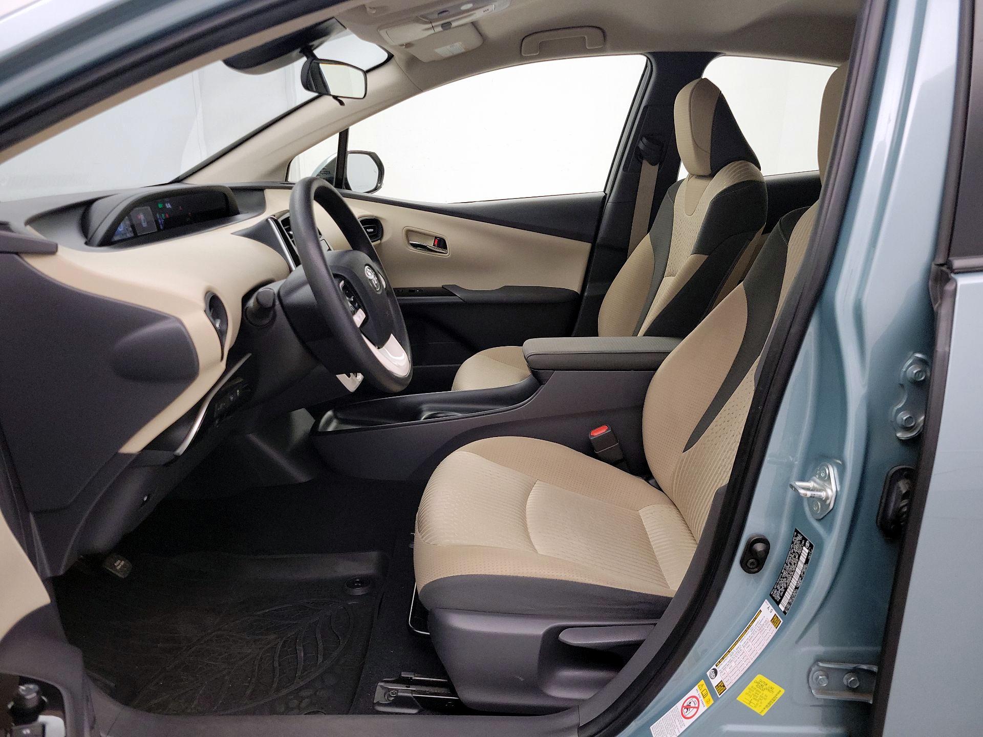 Thumbnail: 2018 Toyota Prius - 11
