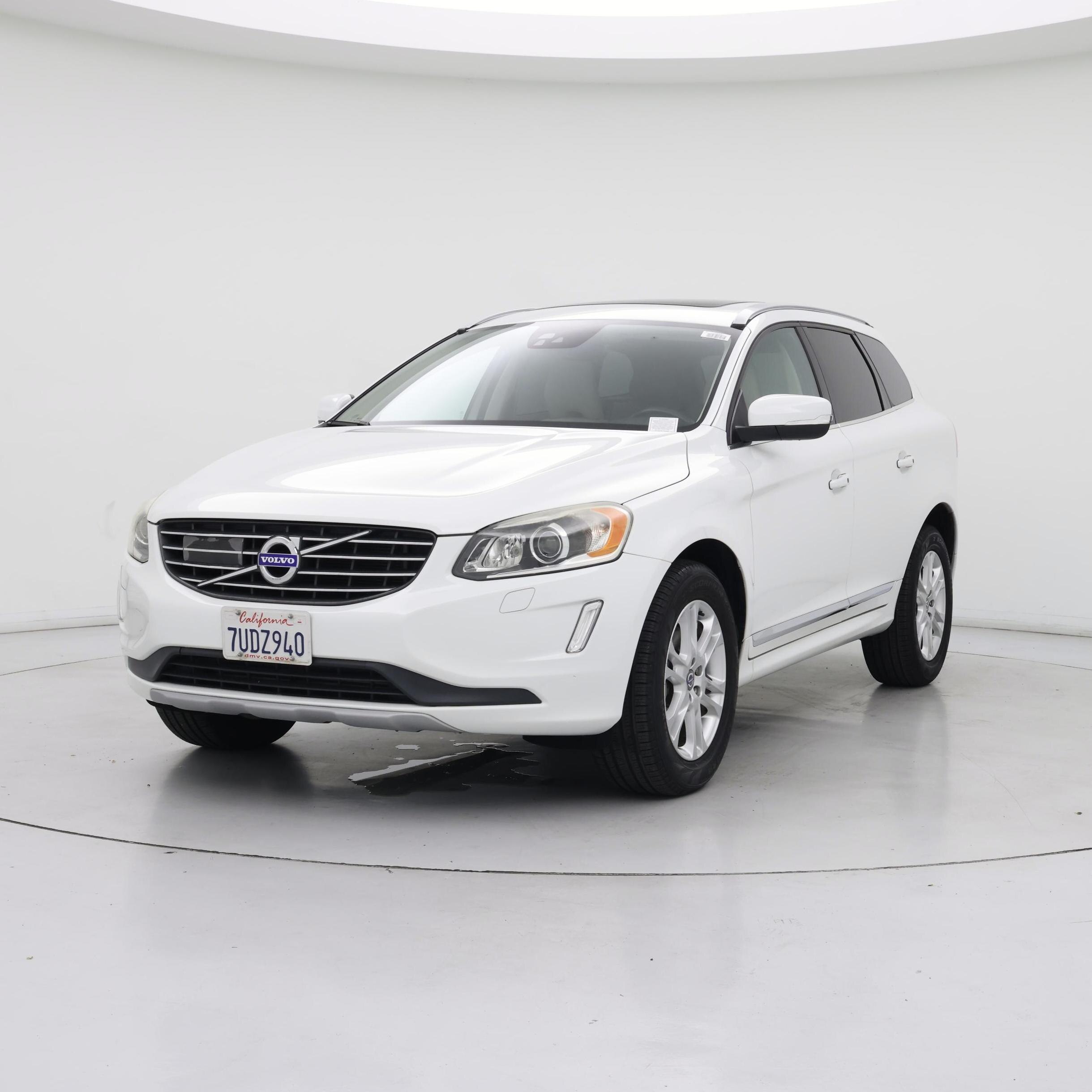 Thumbnail: 2016 Volvo XC60 - 4