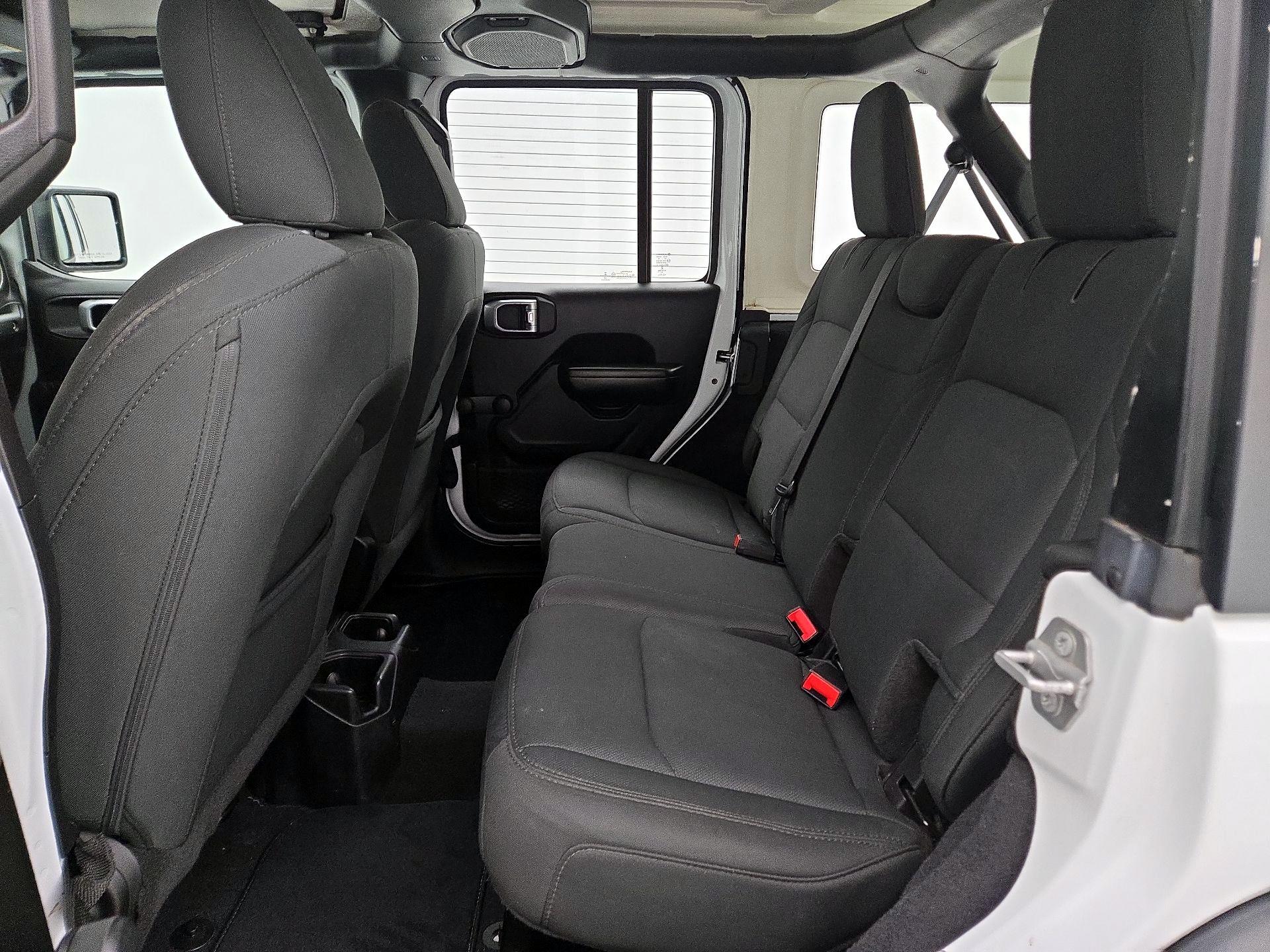 Thumbnail: 2019 Jeep Wrangler - 17