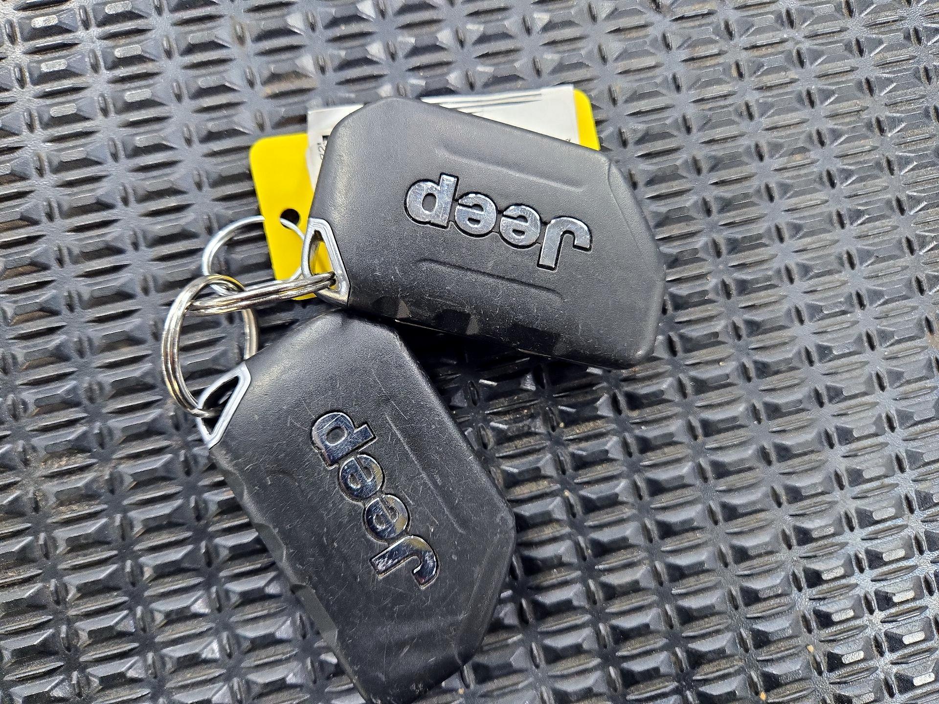 Thumbnail: 2019 Jeep Wrangler - 20