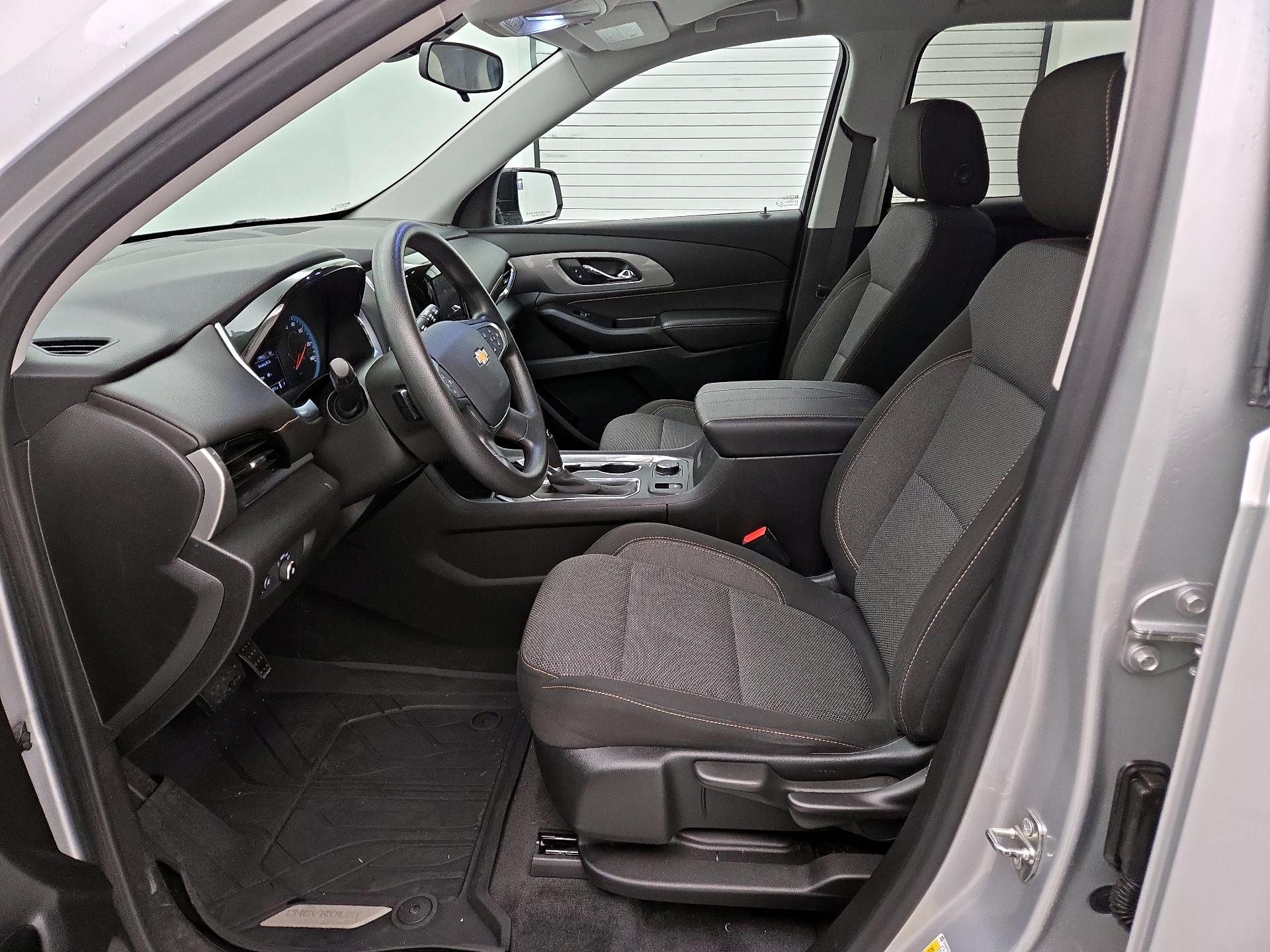Thumbnail: 2020 Chevrolet Traverse - 11