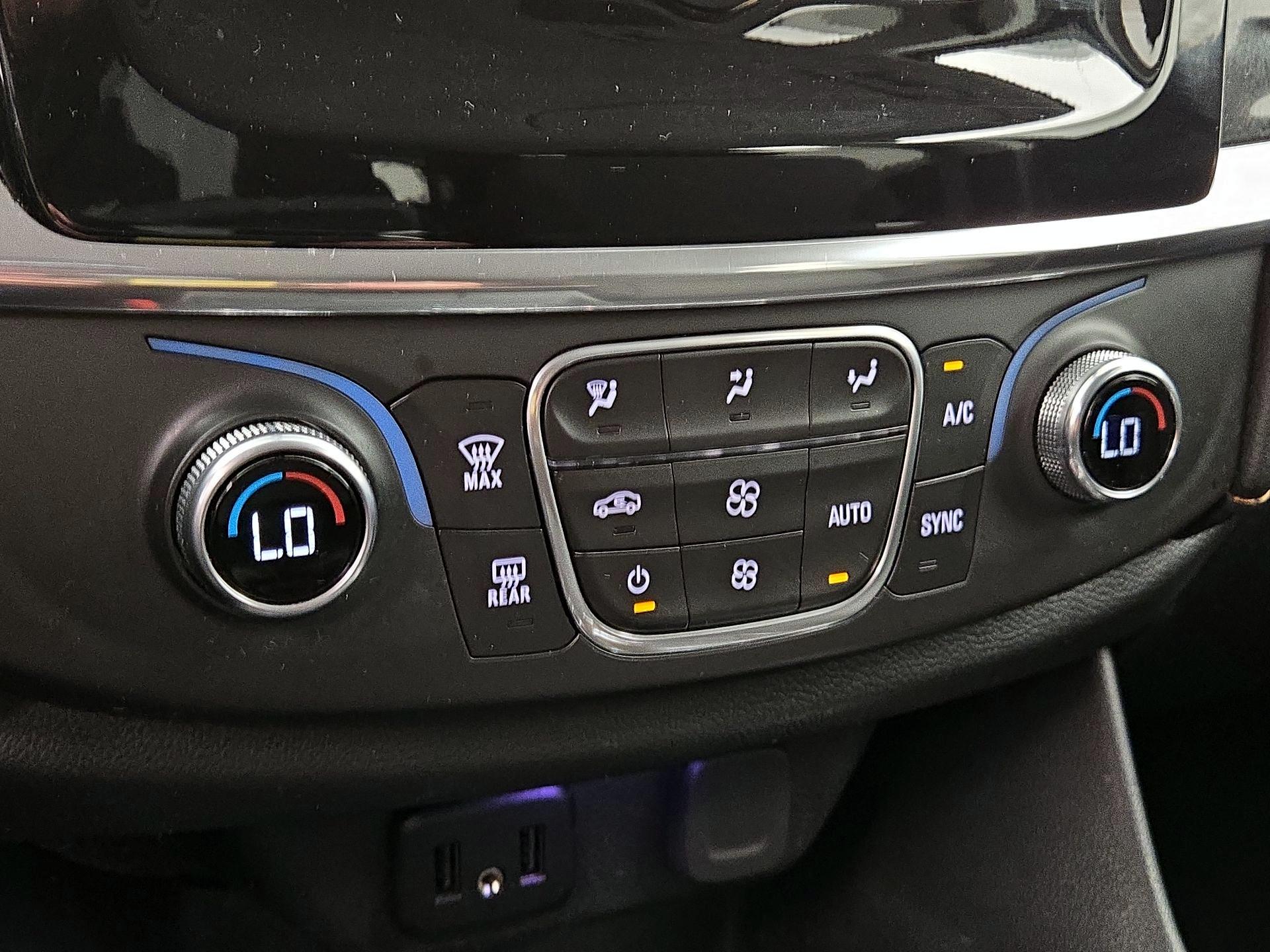 Thumbnail: 2020 Chevrolet Traverse - 16