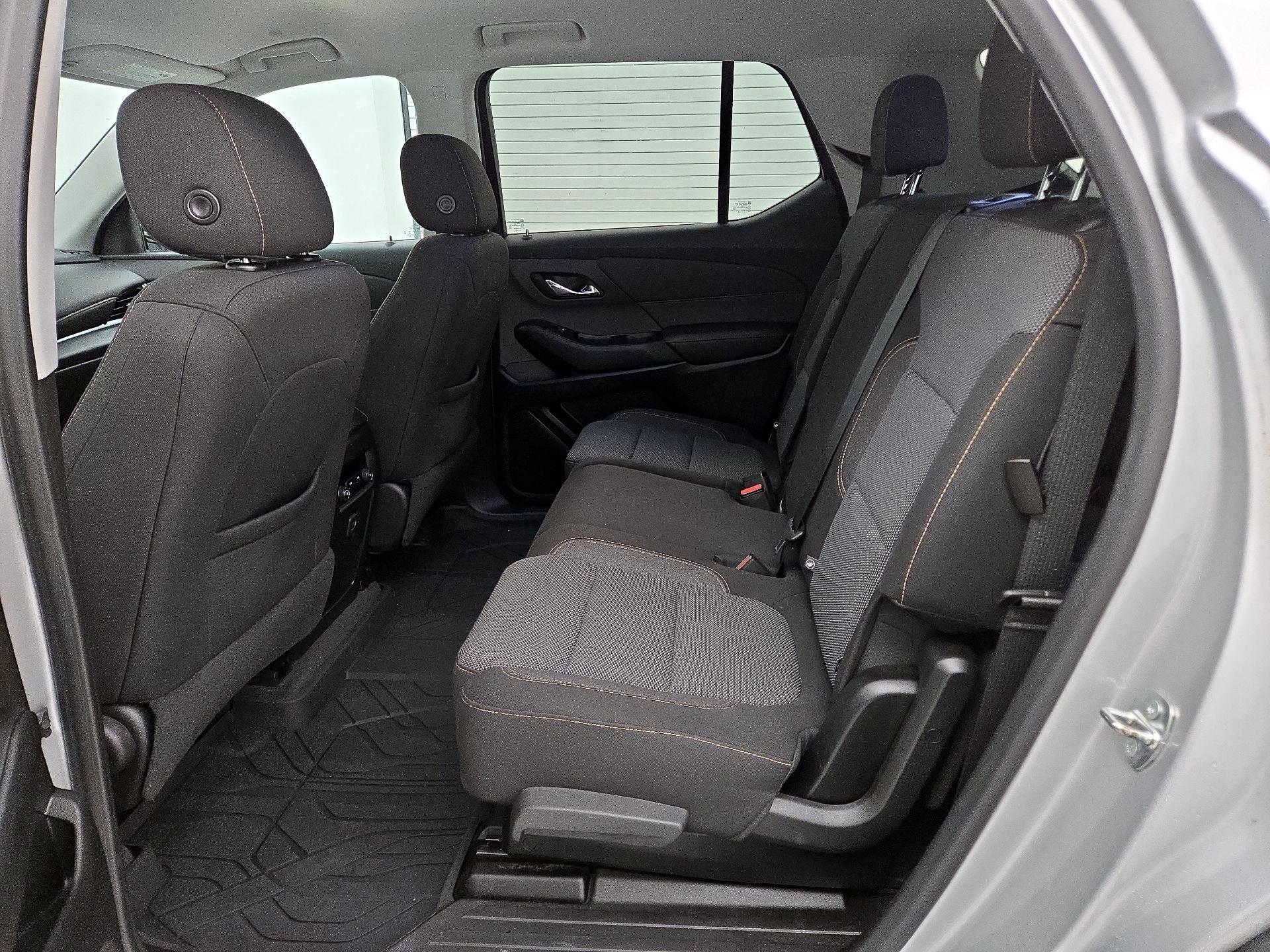 Thumbnail: 2020 Chevrolet Traverse - 19