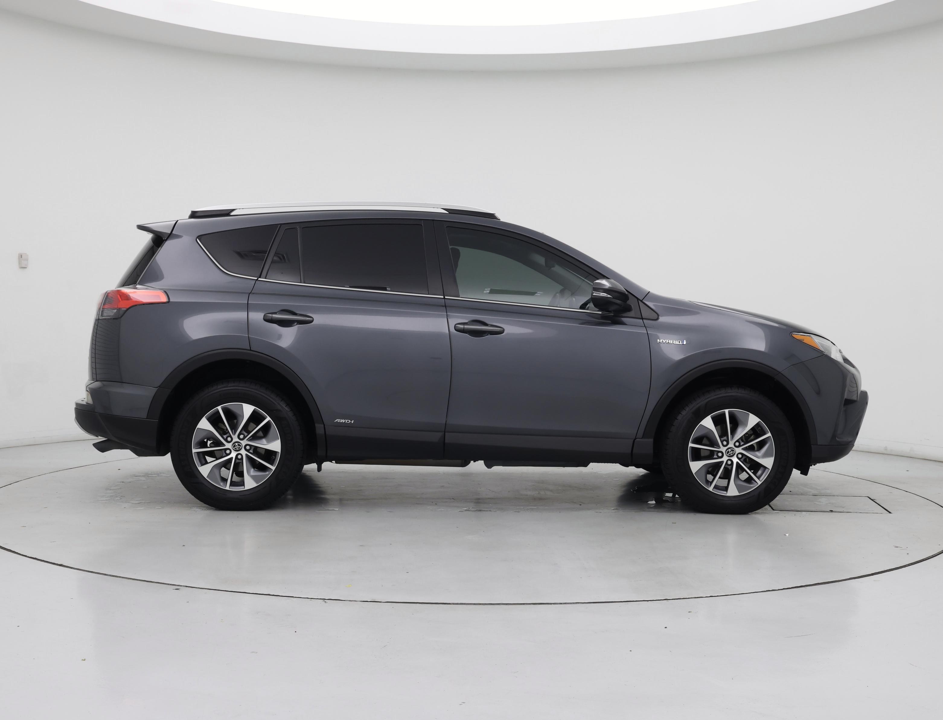 Thumbnail: 2016 Toyota RAV4 - 7