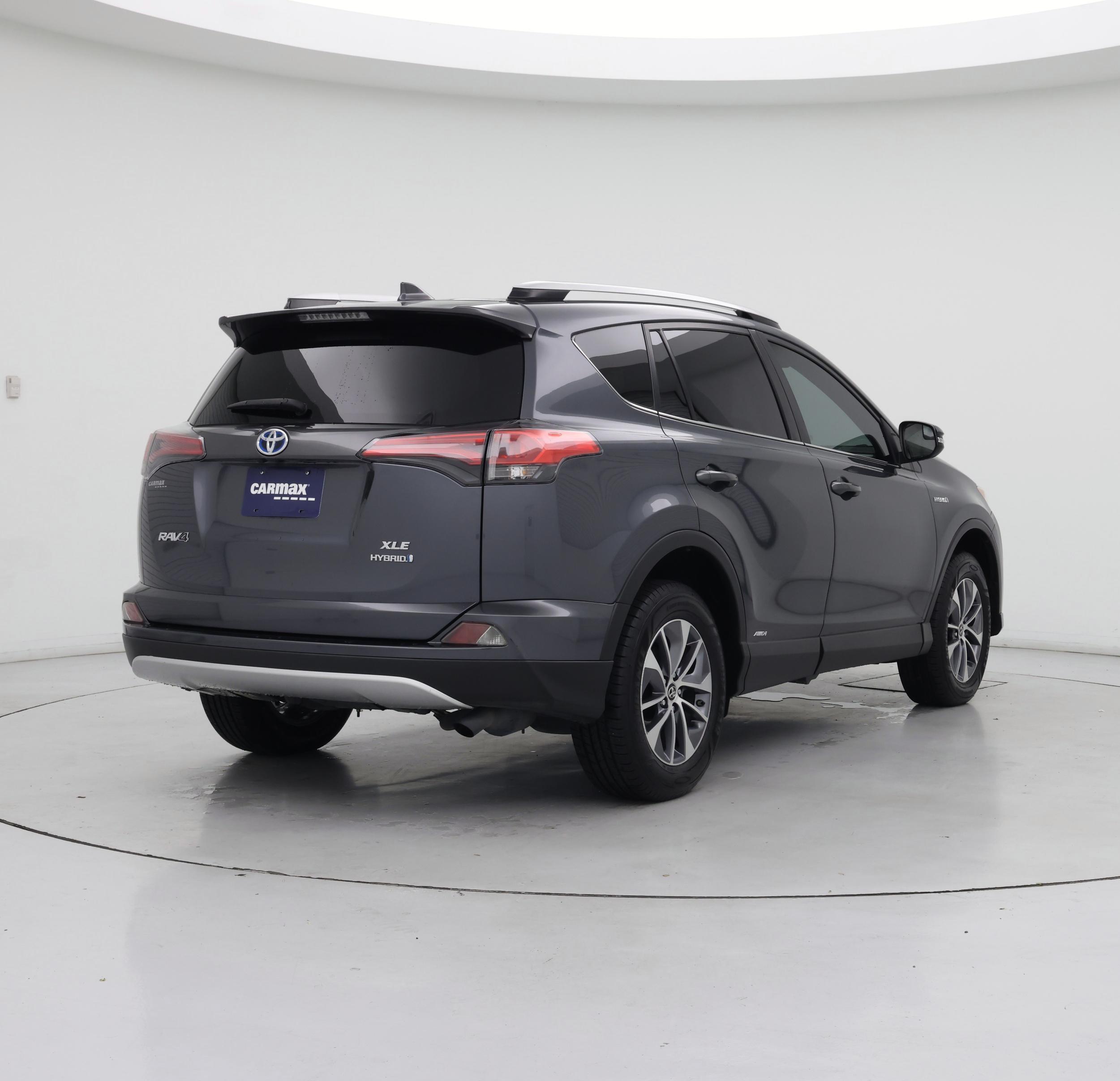Thumbnail: 2016 Toyota RAV4 - 8
