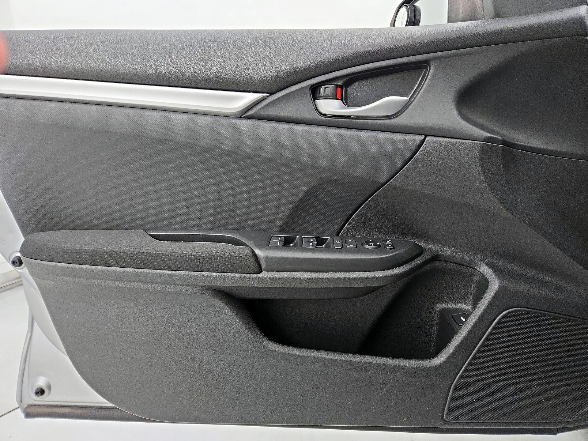 Thumbnail: 2017 Honda Civic - 12