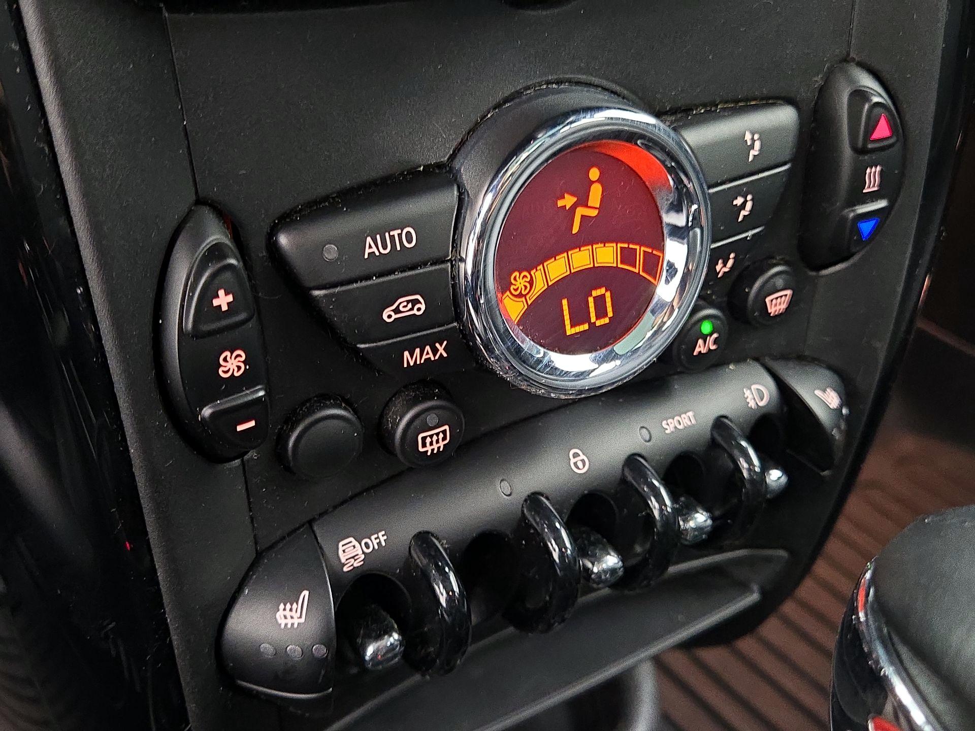Thumbnail: 2016 MINI Cooper Countryman - 14