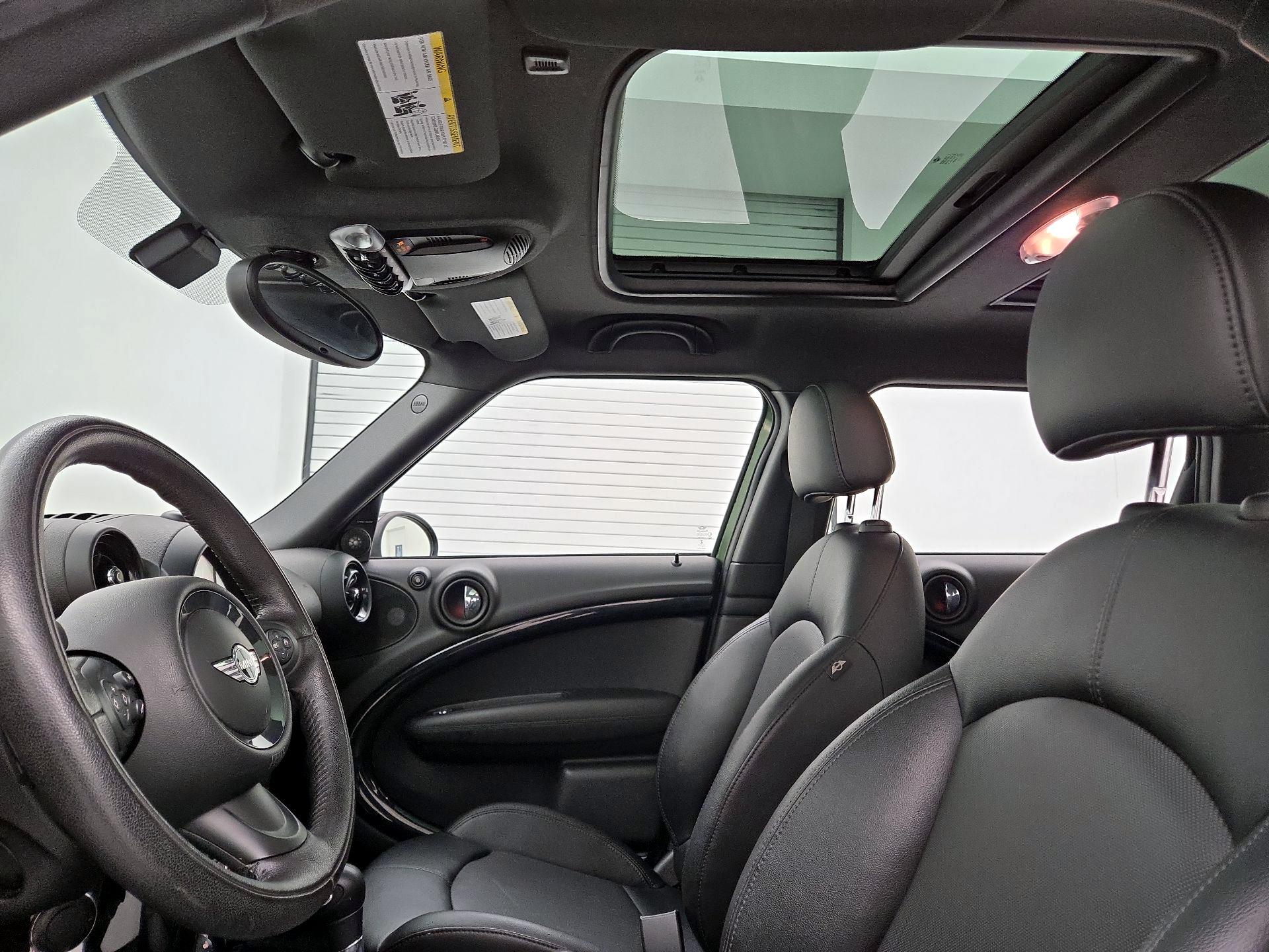 Thumbnail: 2016 MINI Cooper Countryman - 16