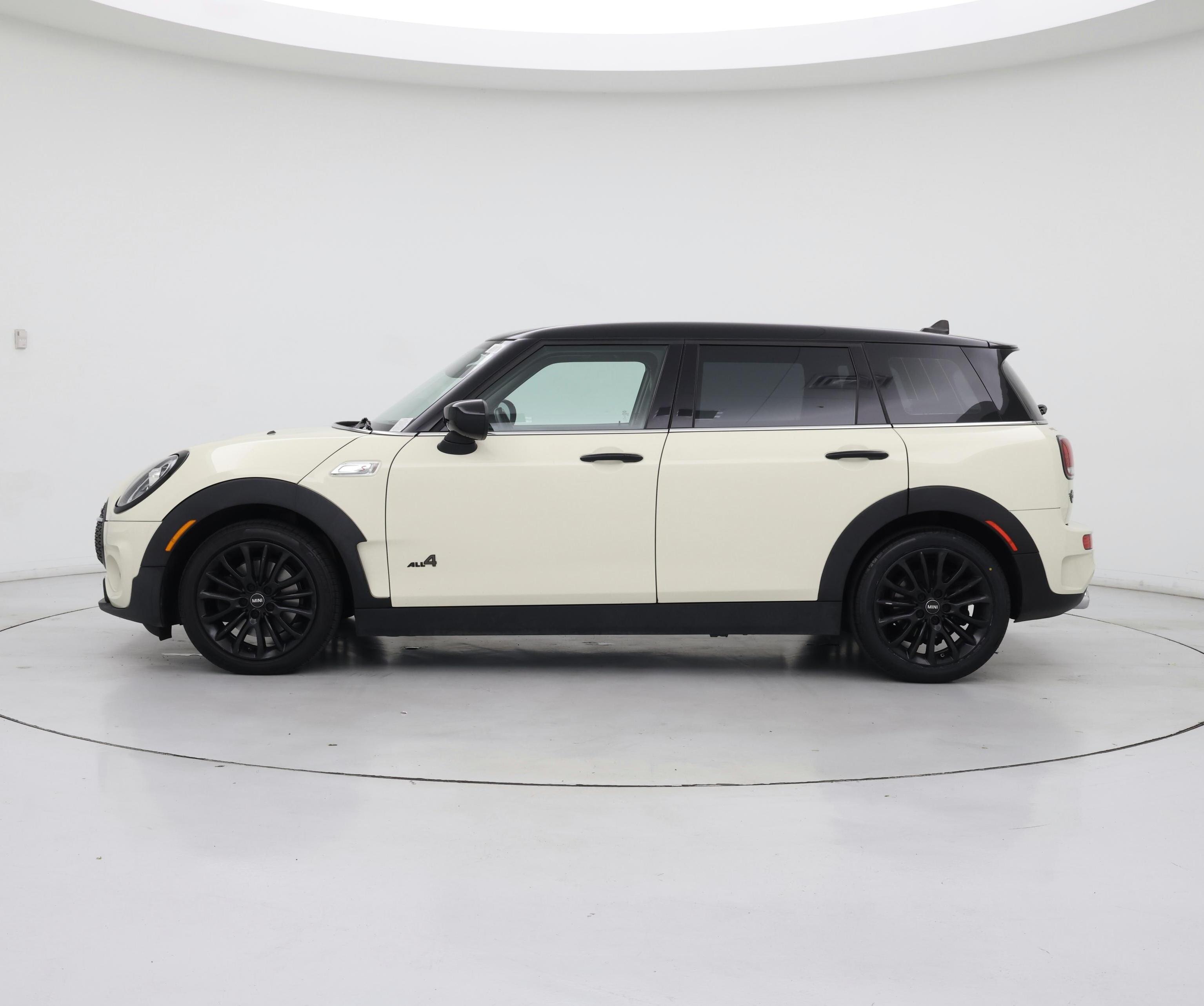 Thumbnail: 2020 MINI Cooper Clubman - 3
