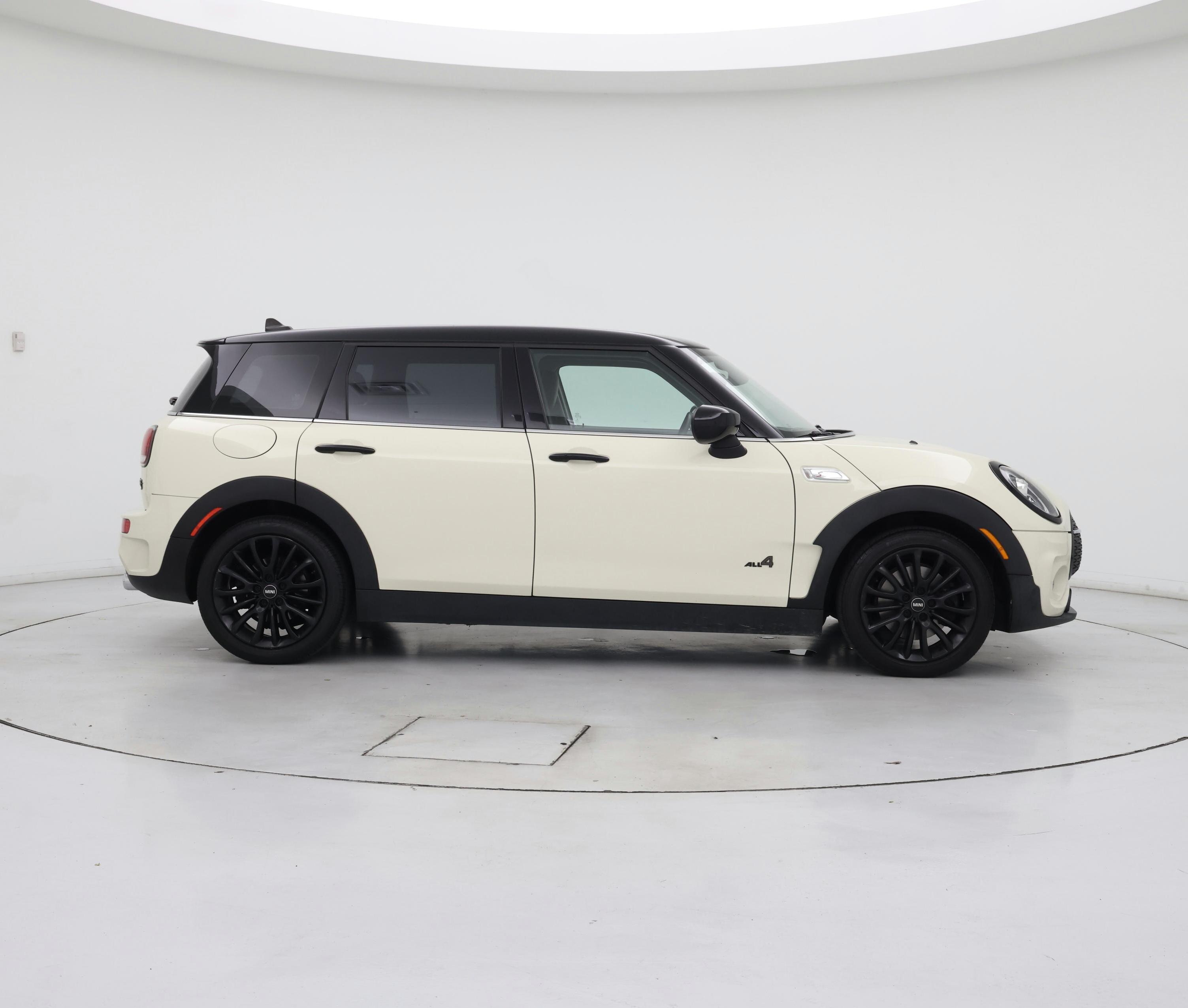 Thumbnail: 2020 MINI Cooper Clubman - 7
