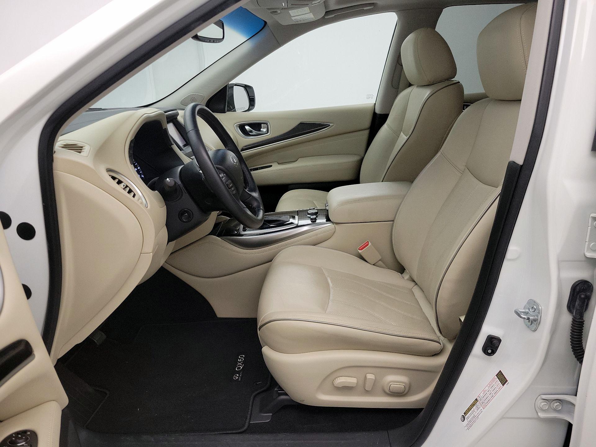 Thumbnail: 2016 INFINITI QX60 - 11