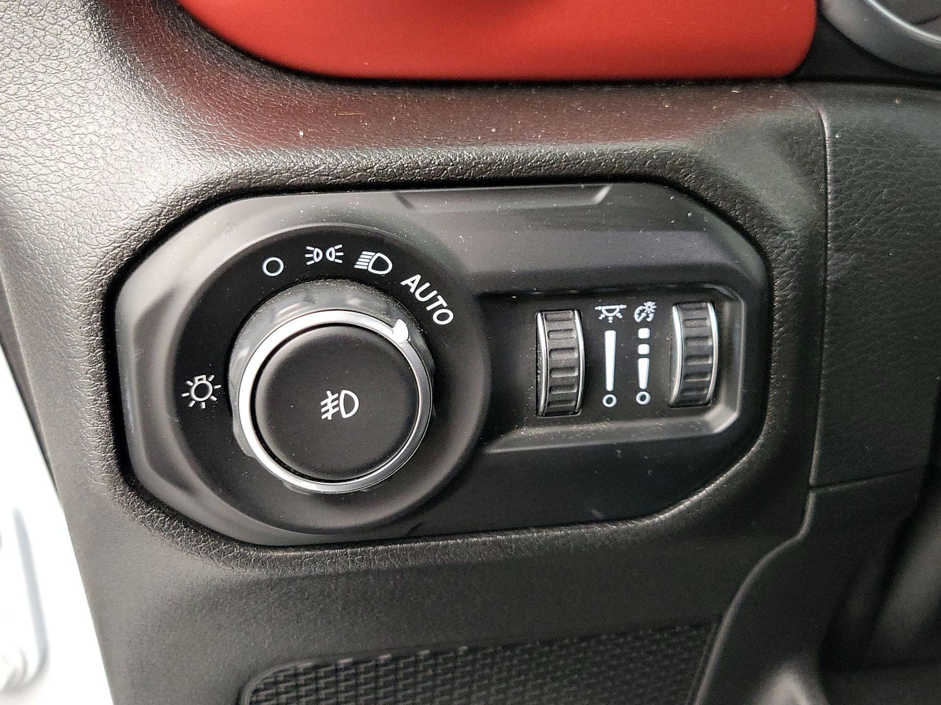 Thumbnail: 2021 Jeep Wrangler - 13