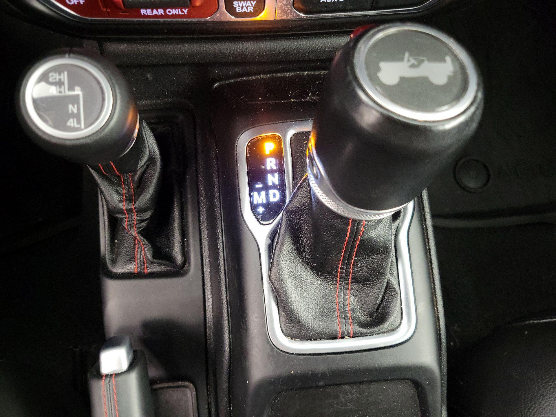 Thumbnail: 2021 Jeep Wrangler - 18