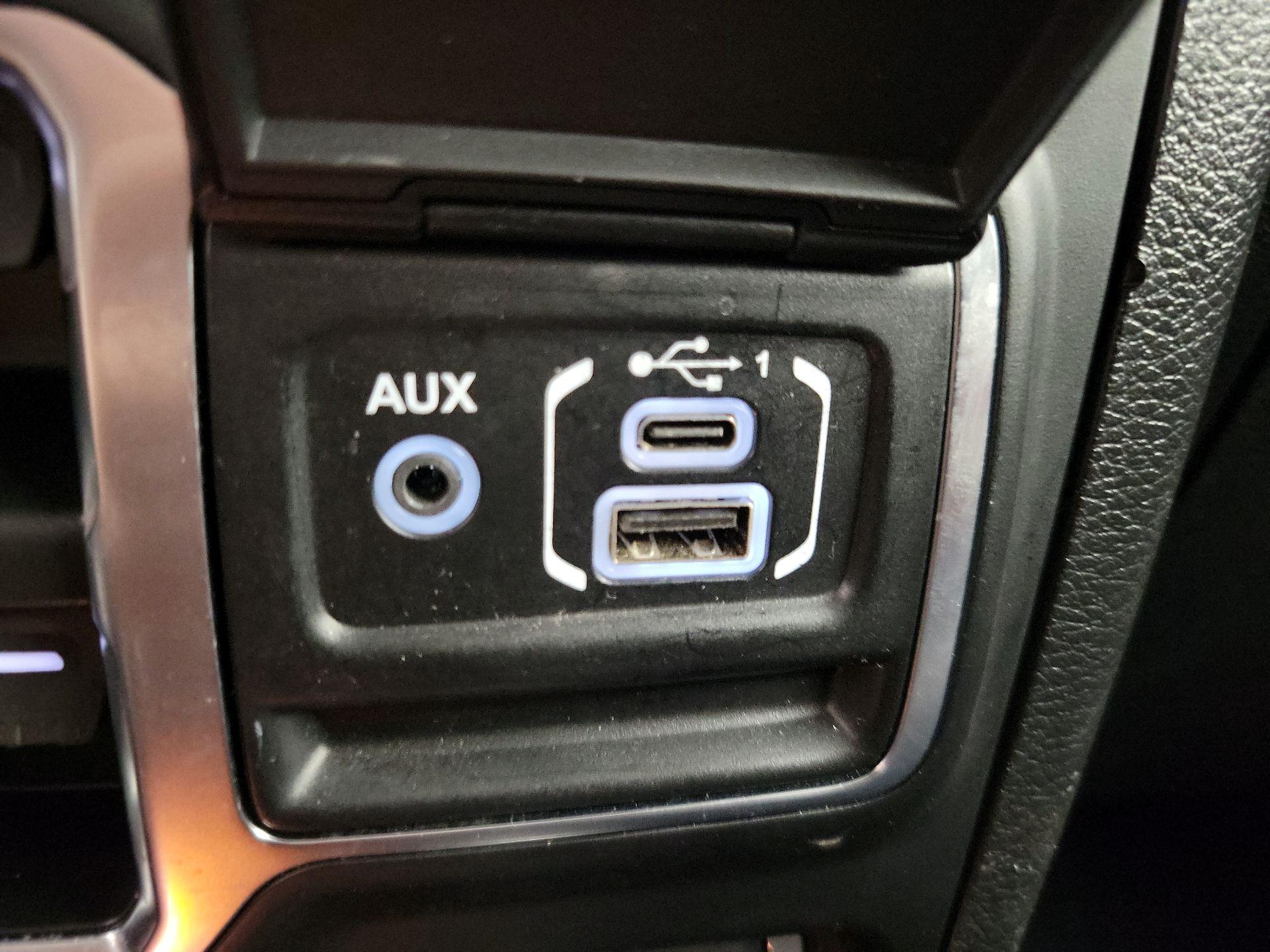 Thumbnail: 2021 Jeep Wrangler - 19