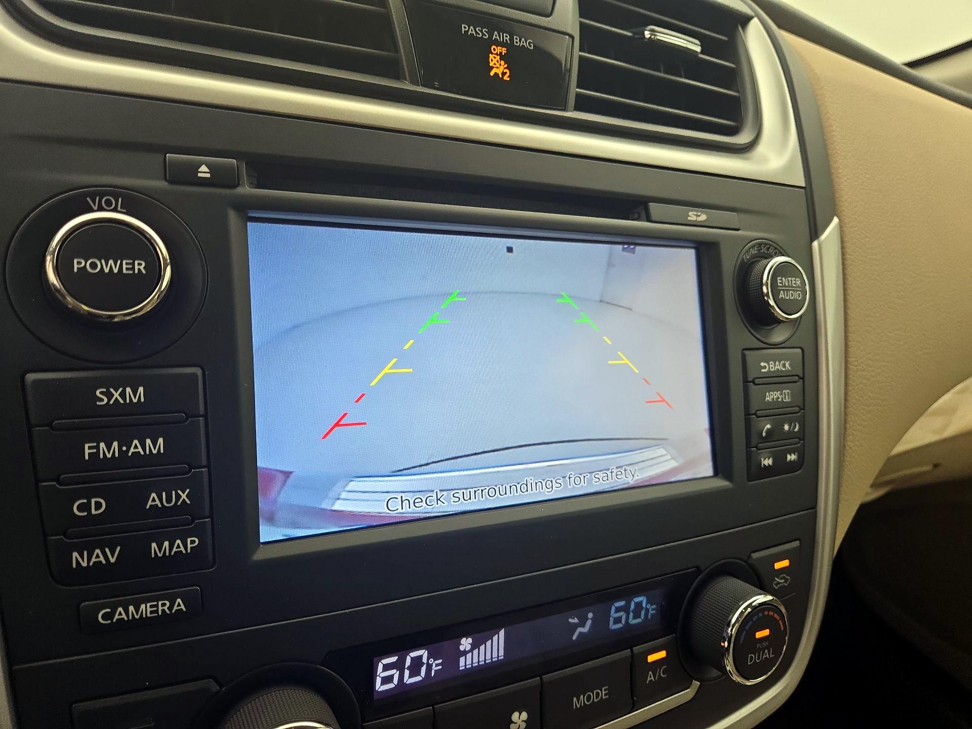 Thumbnail: 2016 Nissan Altima - 14