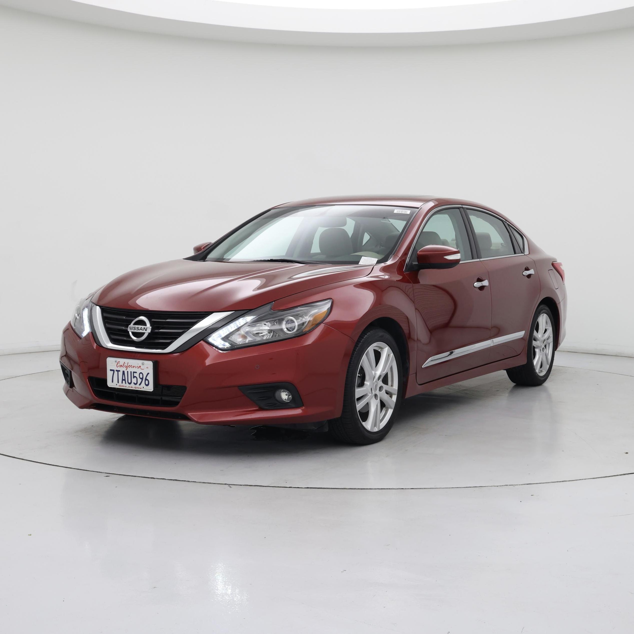 Thumbnail: 2016 Nissan Altima - 4