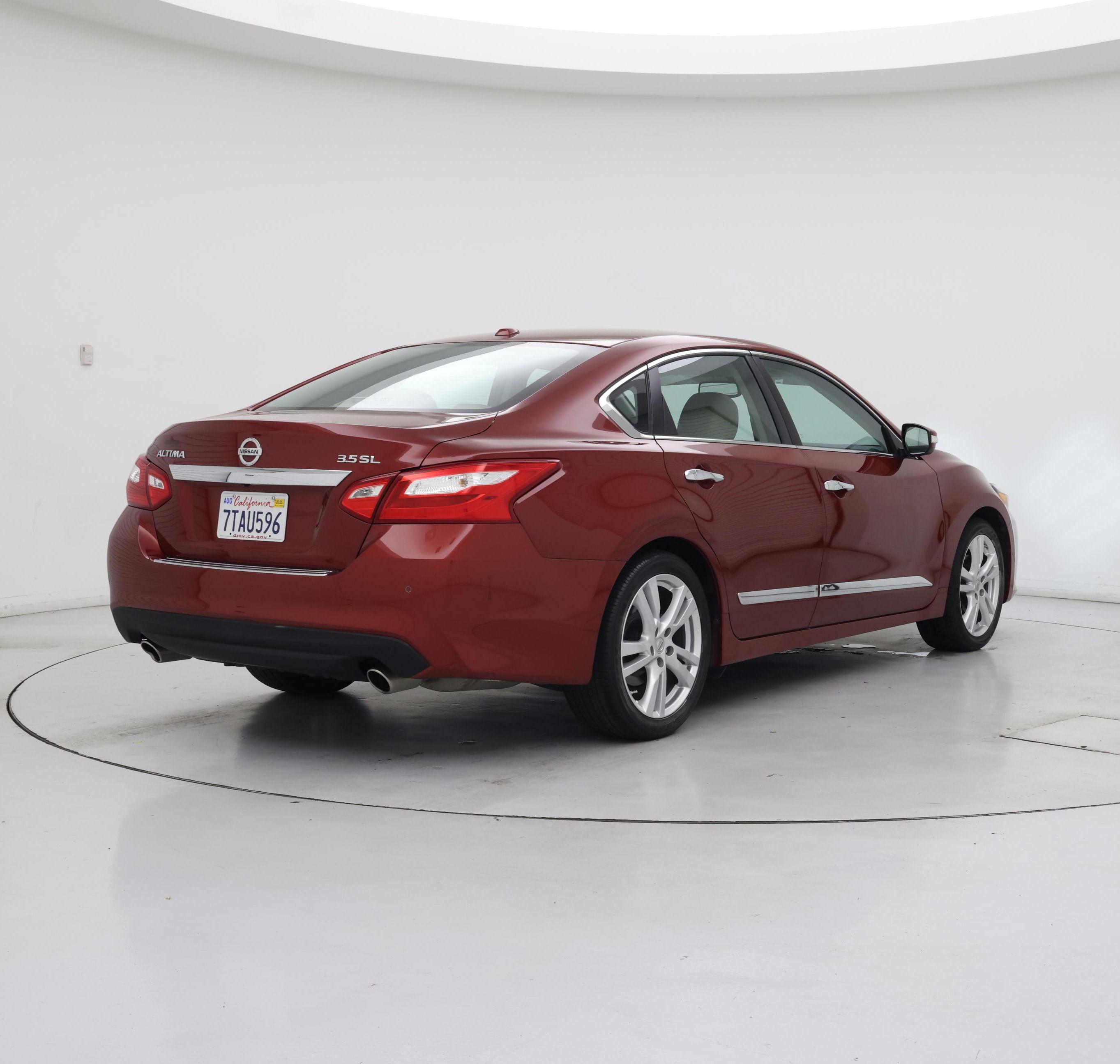 Thumbnail: 2016 Nissan Altima - 8