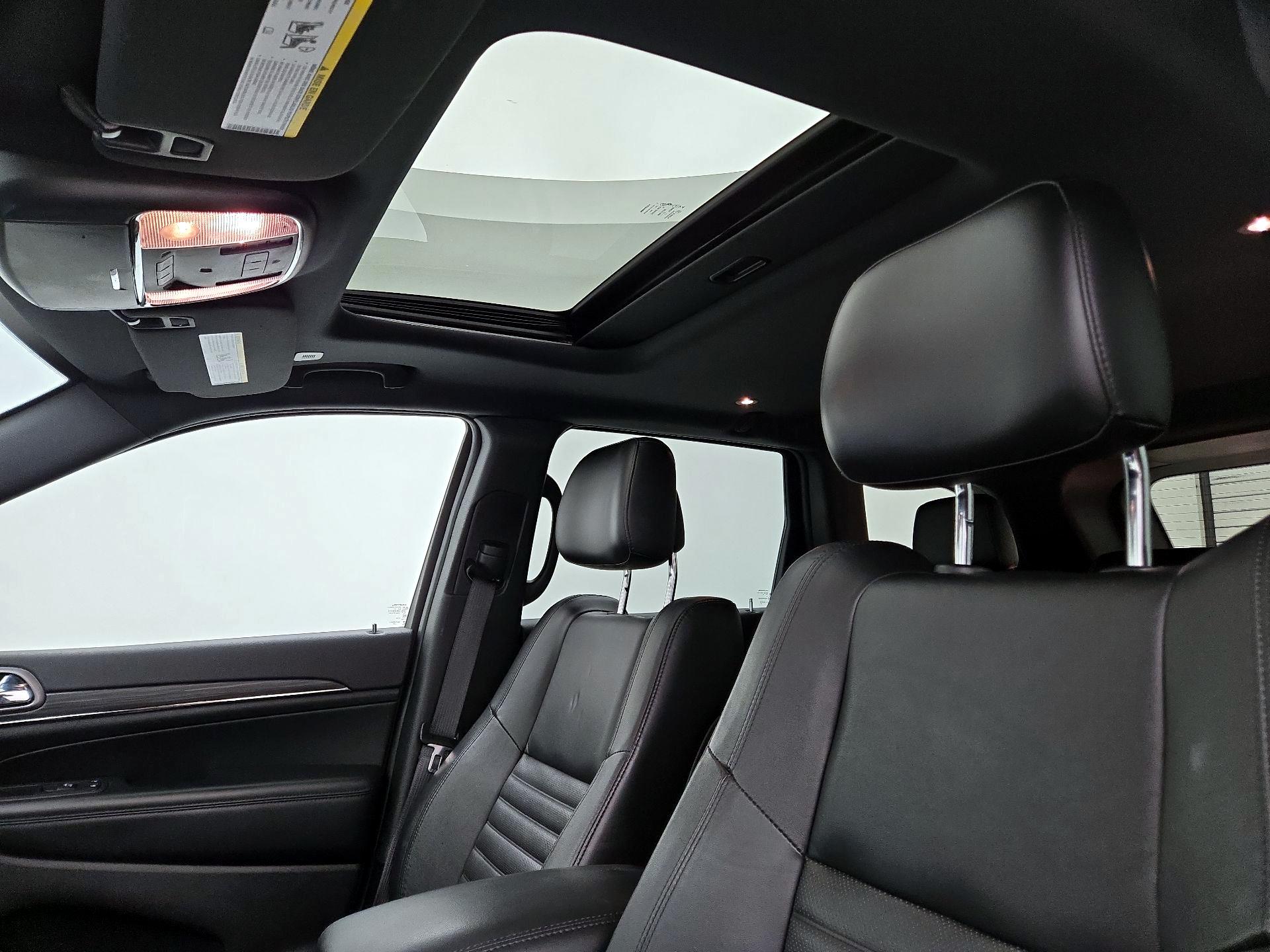 Thumbnail: 2021 Jeep Grand Cherokee - 20