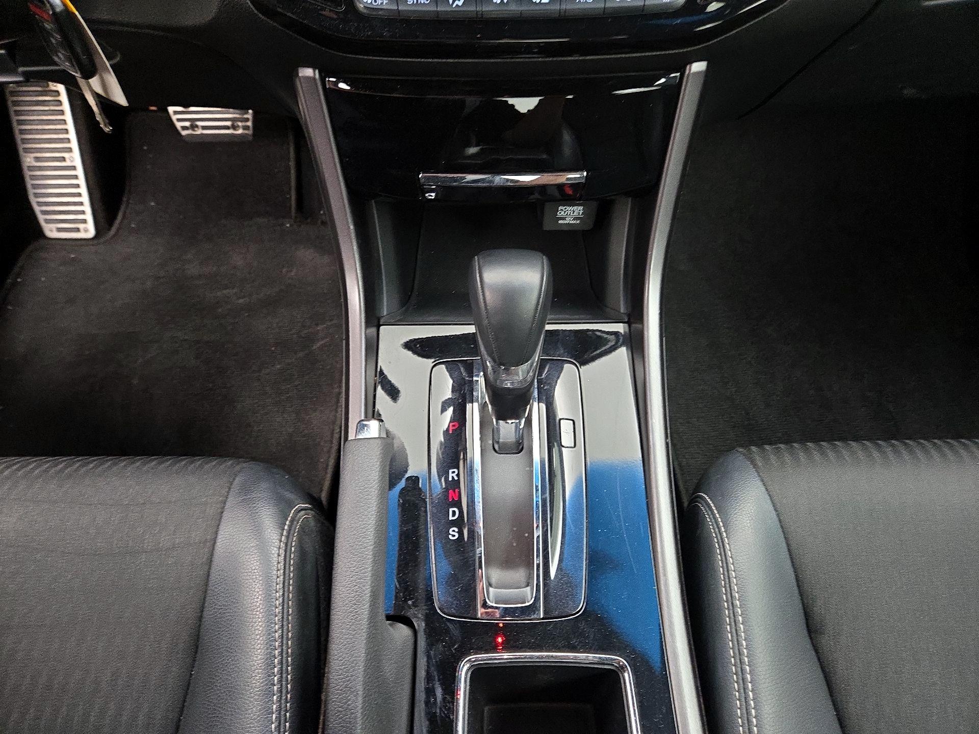 Thumbnail: 2016 Honda Accord - 17