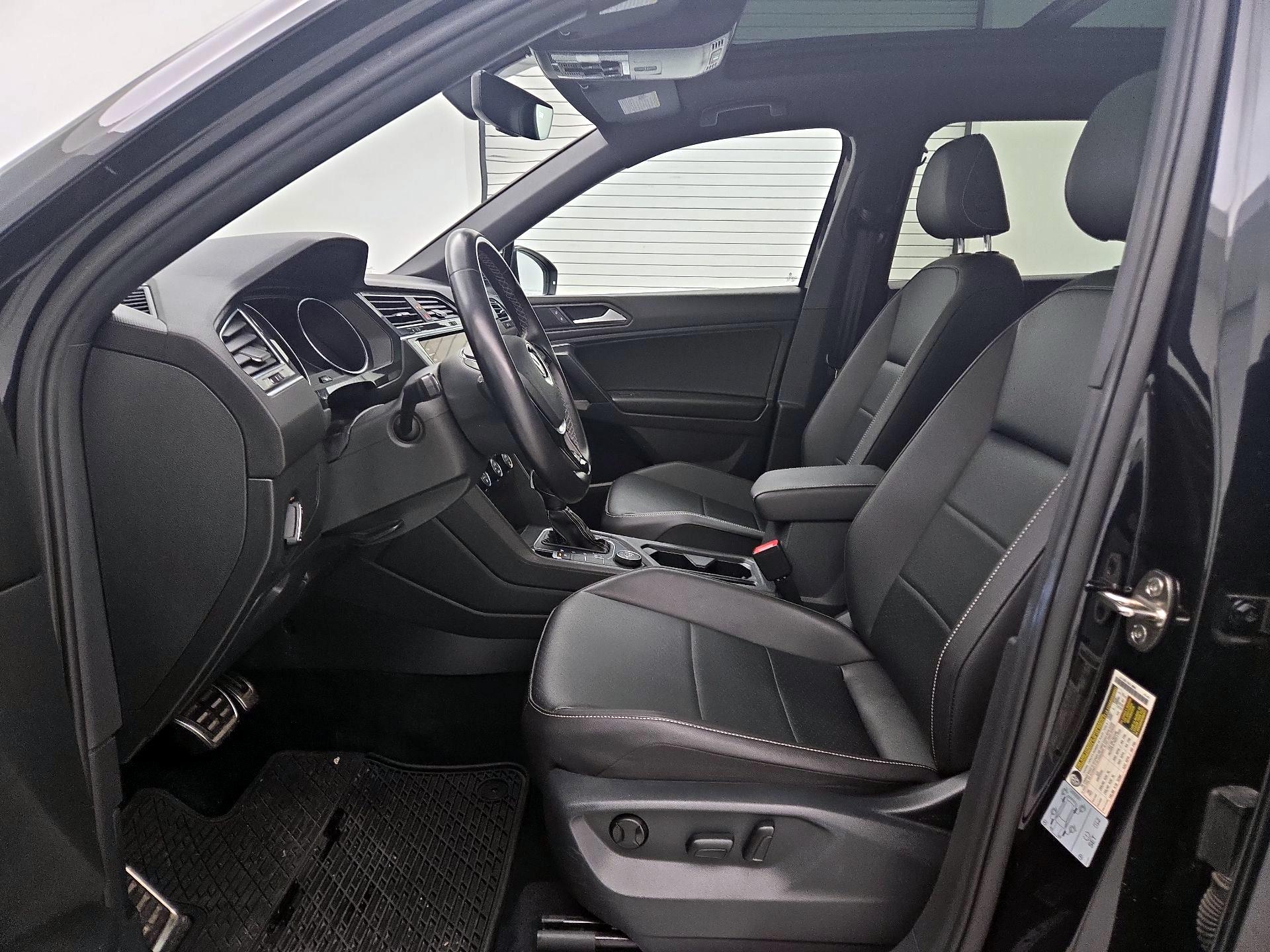 Thumbnail: 2021 Volkswagen Tiguan - 11