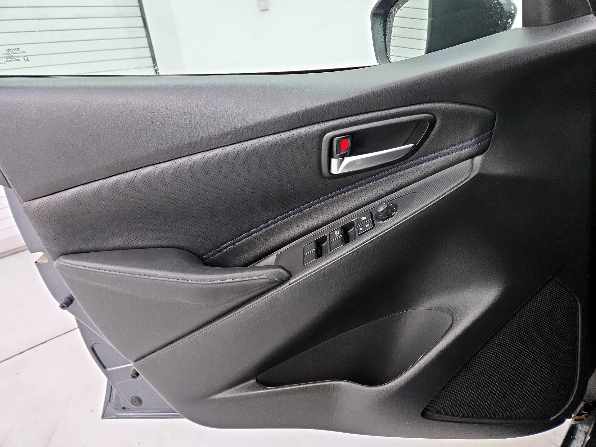 Thumbnail: 2020 Toyota Yaris - 12